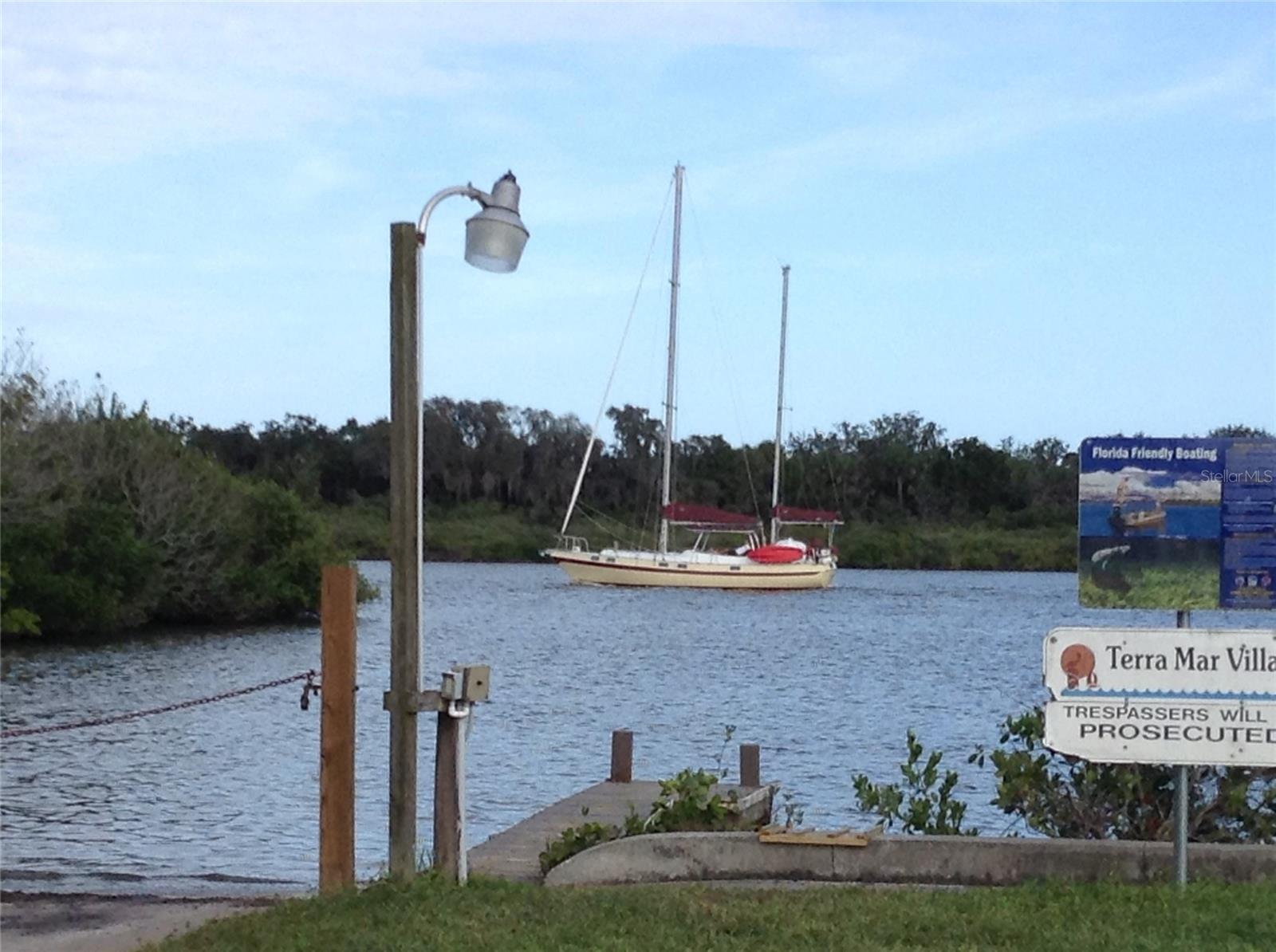 Image 4 of 23 For 4337 Indian River Drive W