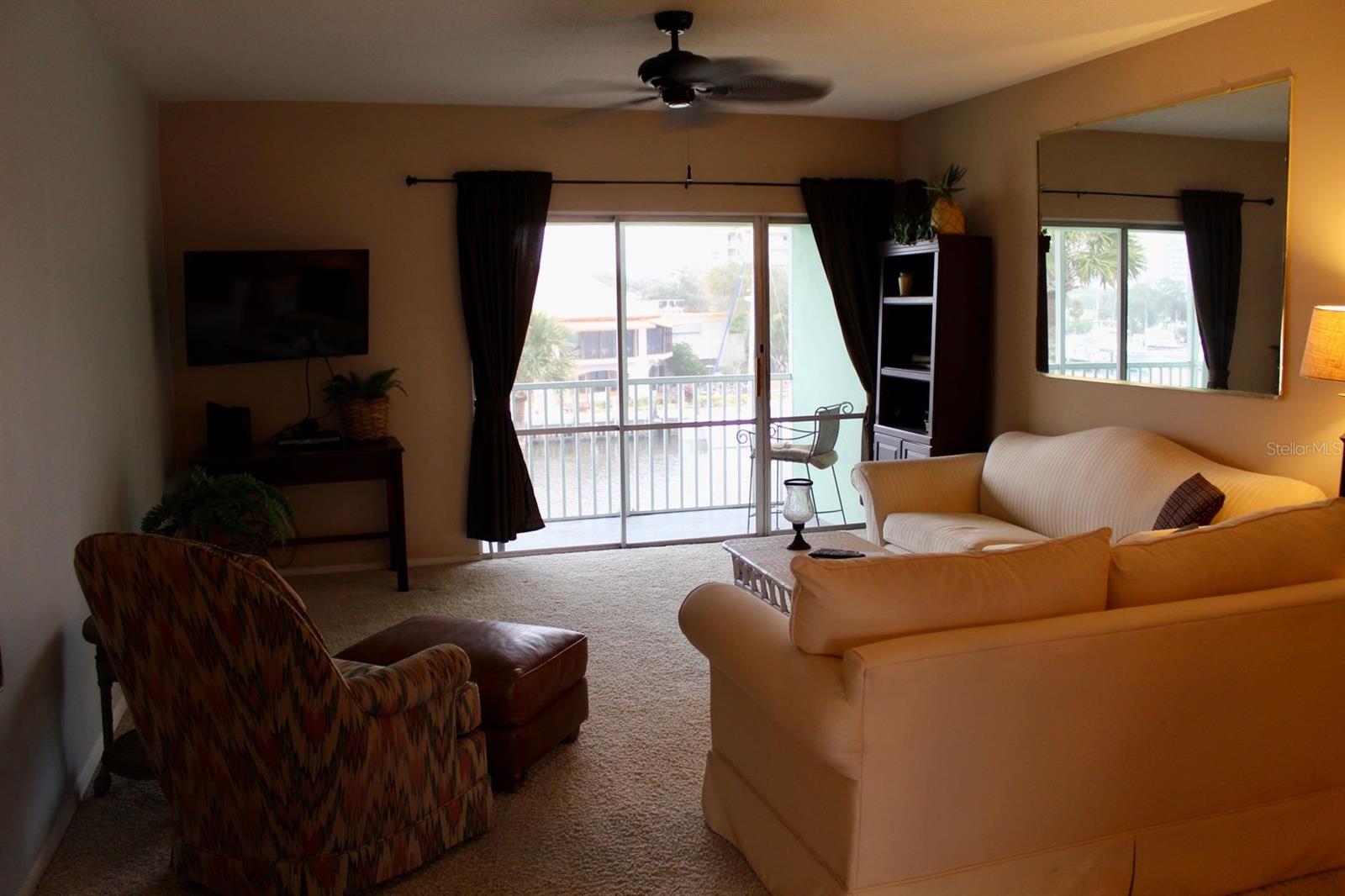 Image 8 of 20 For 715 Beach Street 306d