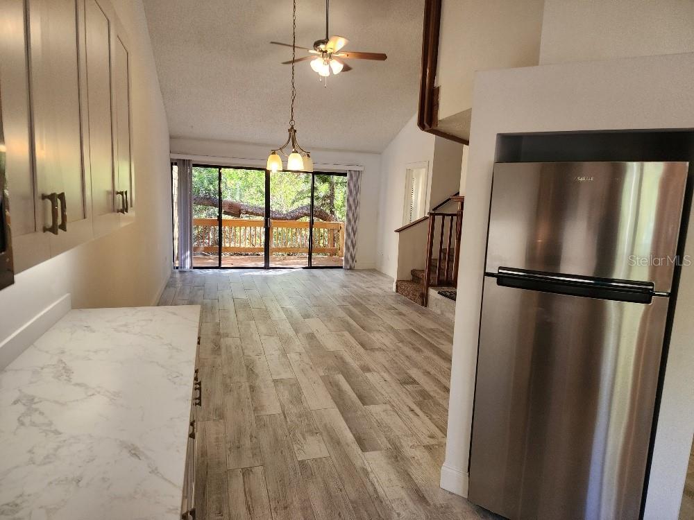 Image 4 of 15 For 627 Glendevon Drive