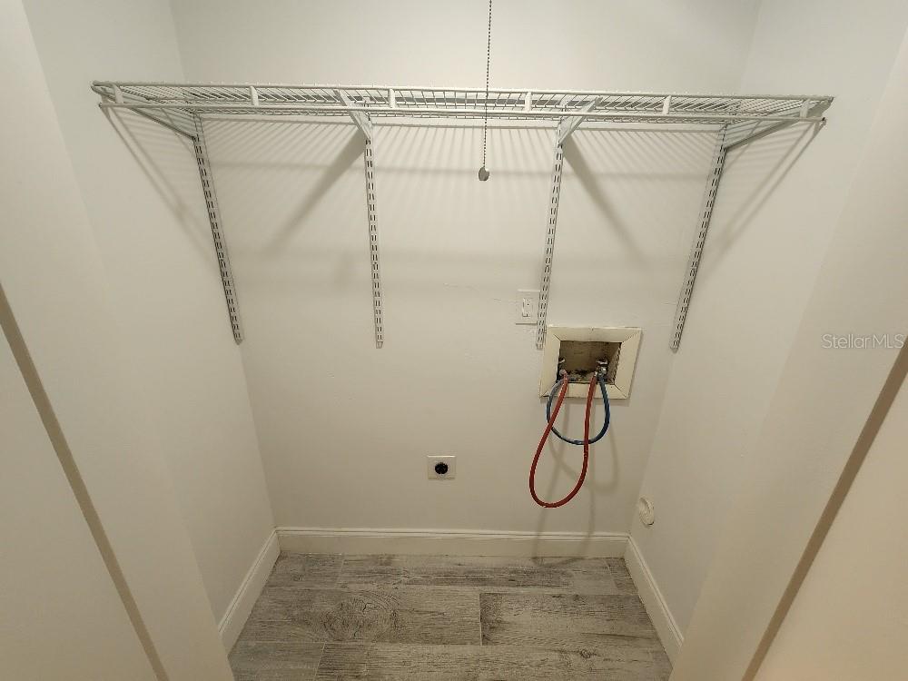 Image 9 of 15 For 627 Glendevon Drive