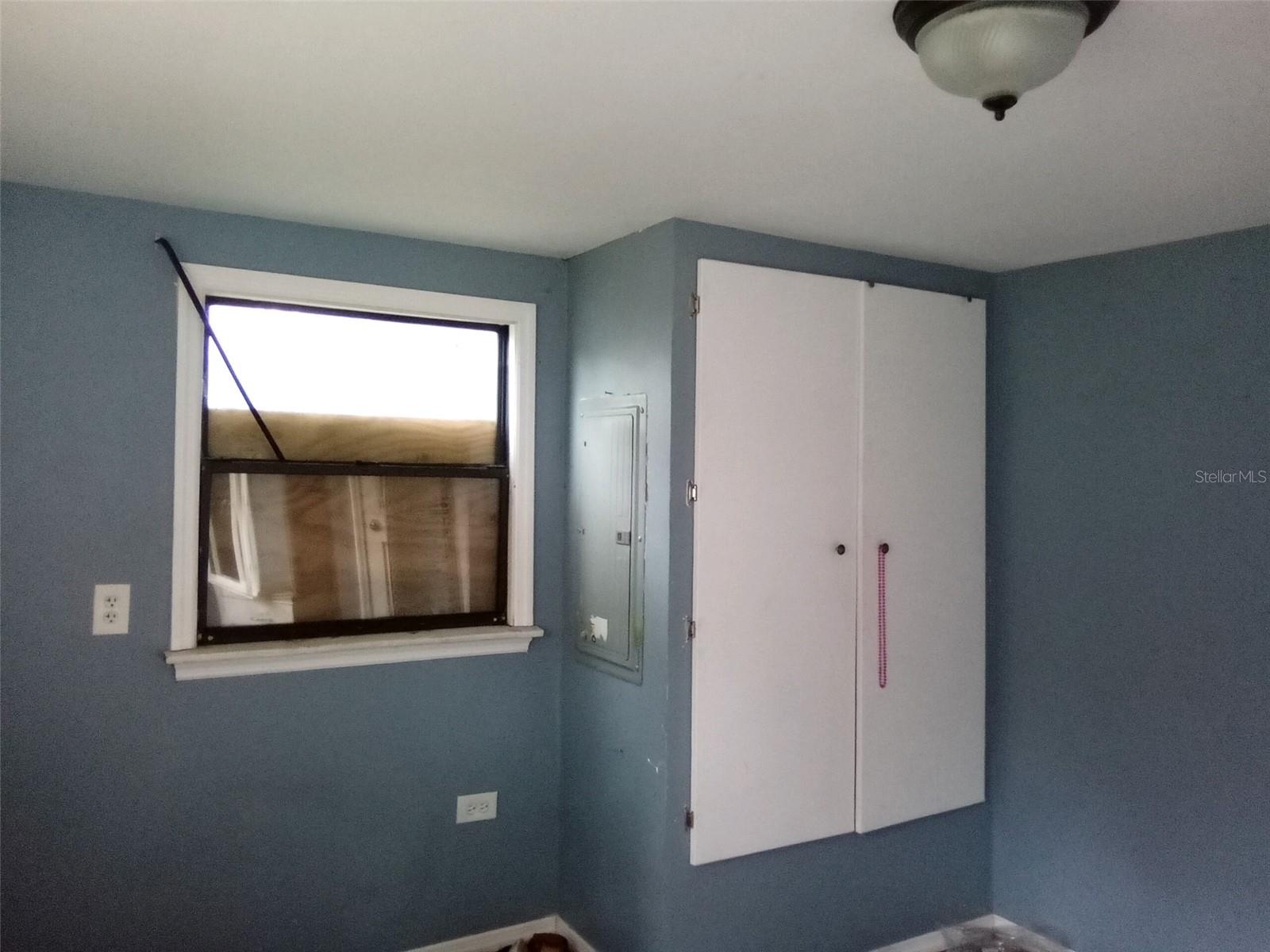 Image 10 of 18 For 44721 Forest View Road