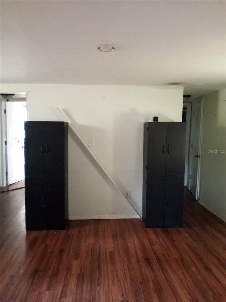 Image 7 of 18 For 44721 Forest View Road