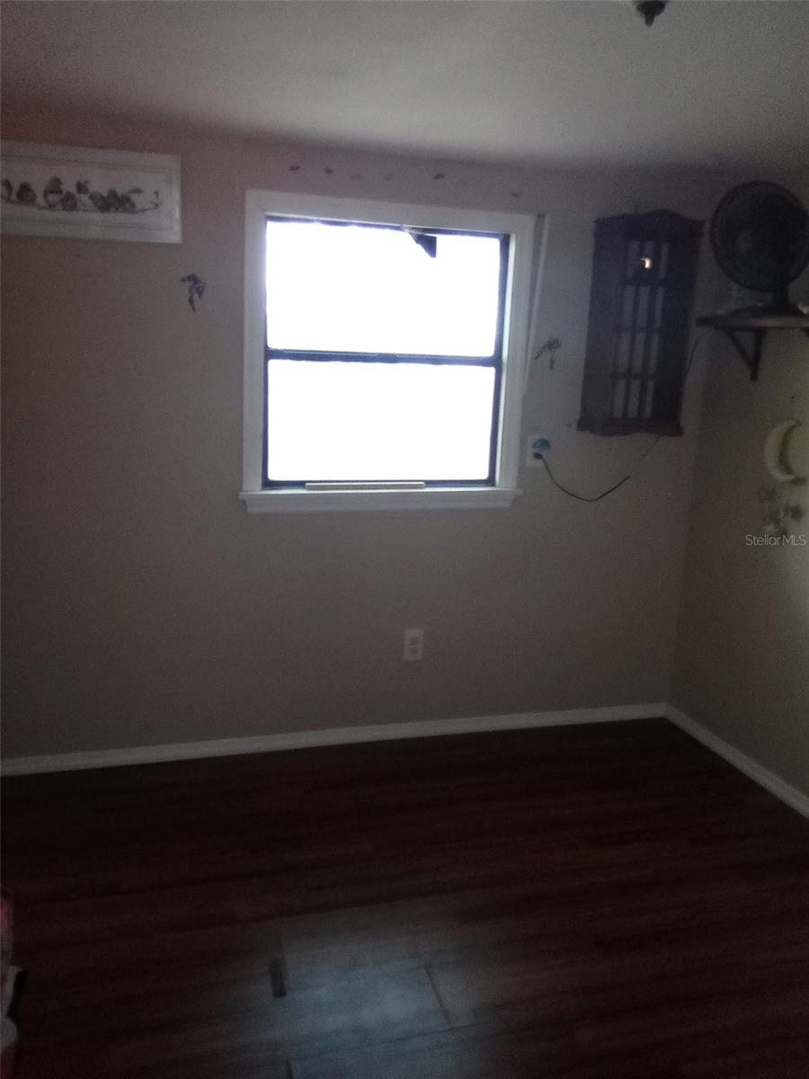 Image 8 of 18 For 44721 Forest View Road