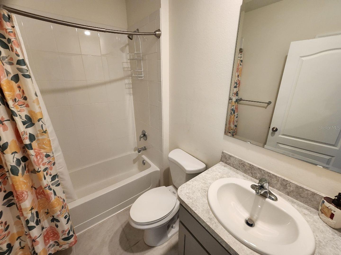 Image 15 of 25 For 915 Noble Run