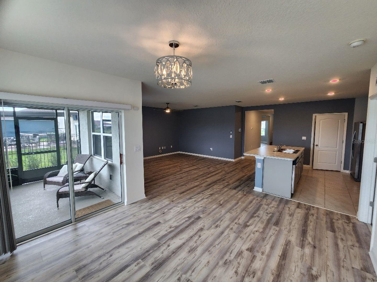 Image 6 of 25 For 915 Noble Run