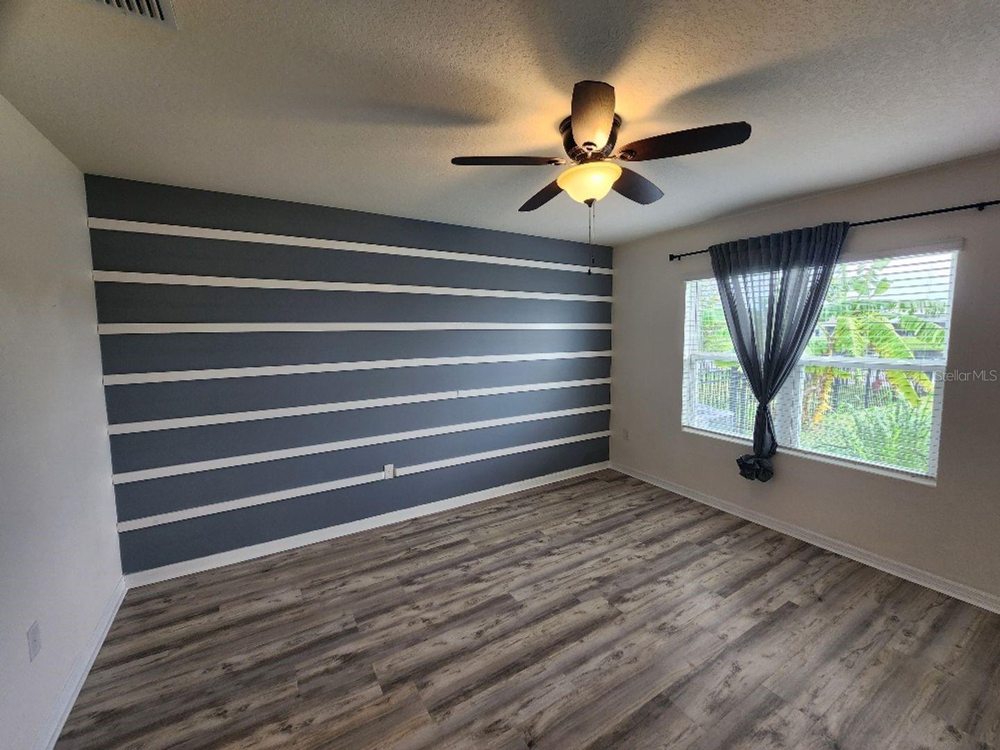 Image 8 of 25 For 915 Noble Run