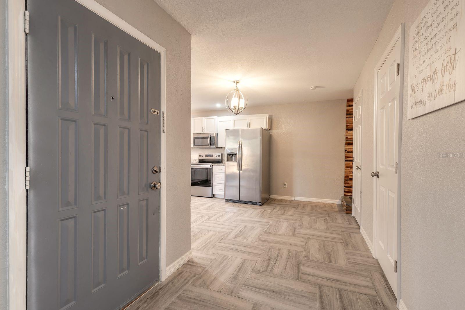 Image 10 of 28 For 139 Moonstone Court