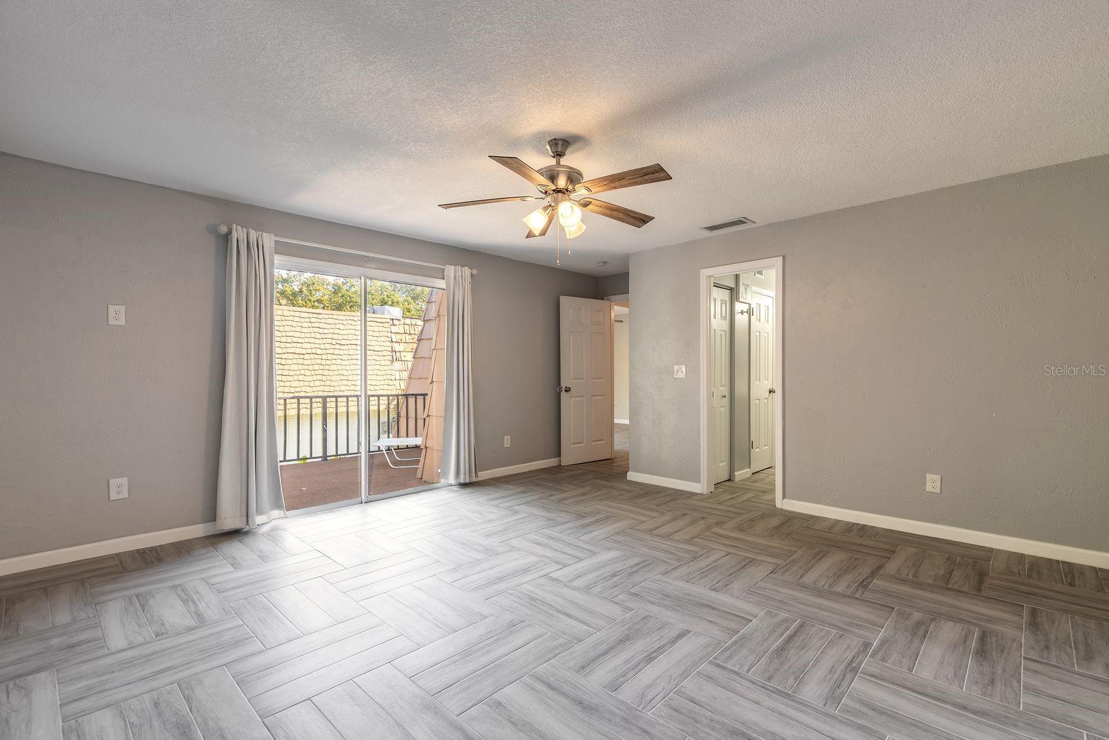 Image 18 of 28 For 139 Moonstone Court