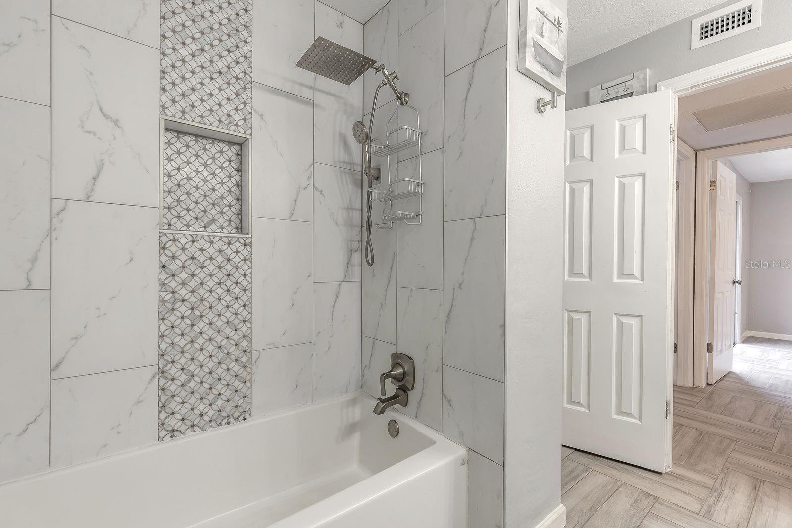 Image 20 of 28 For 139 Moonstone Court