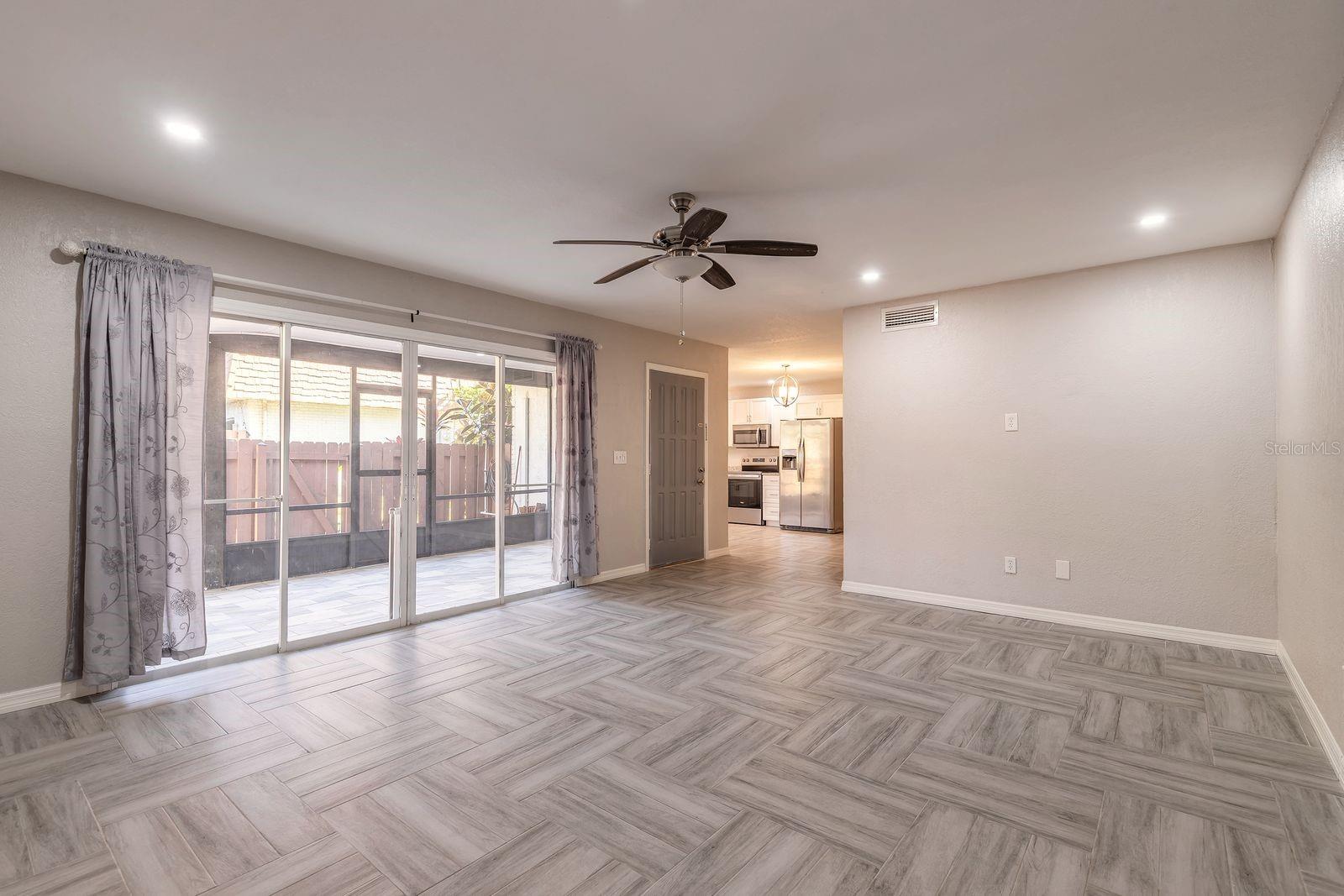 Image 7 of 28 For 139 Moonstone Court