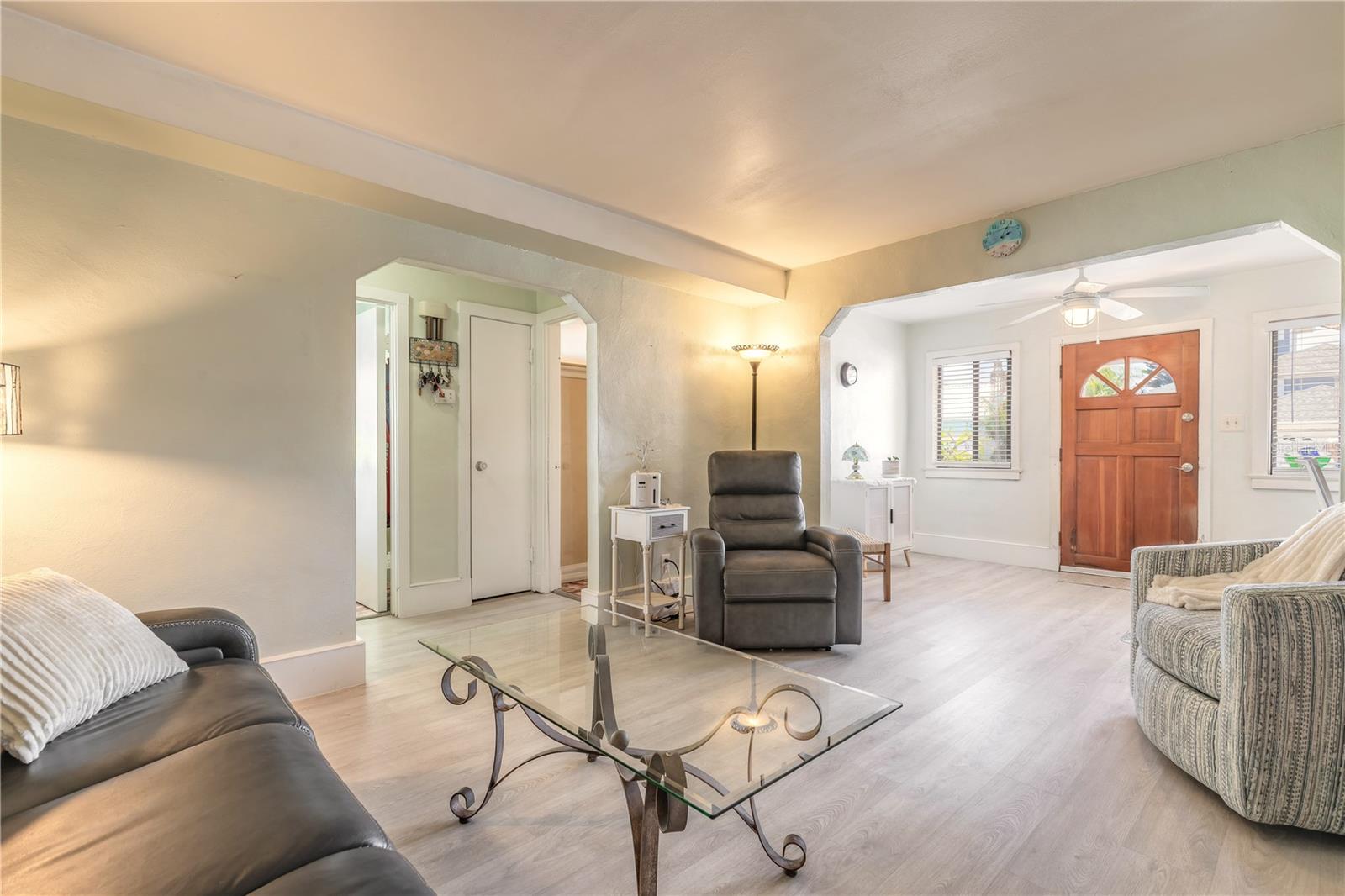 Image 11 of 41 For 208 Crawford Road