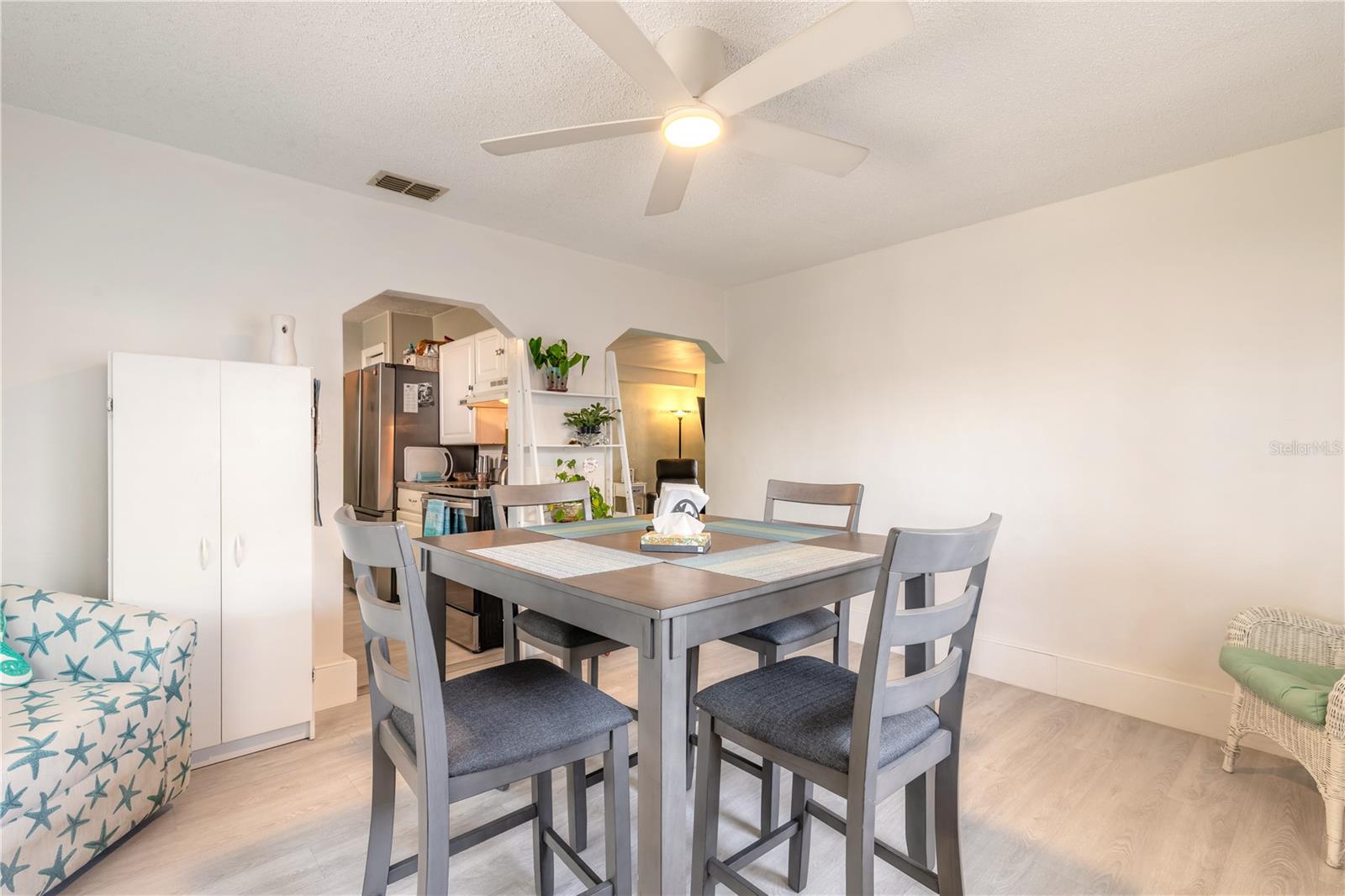 Image 16 of 41 For 208 Crawford Road