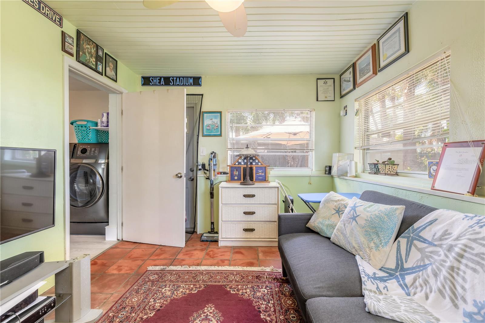 Image 19 of 41 For 208 Crawford Road