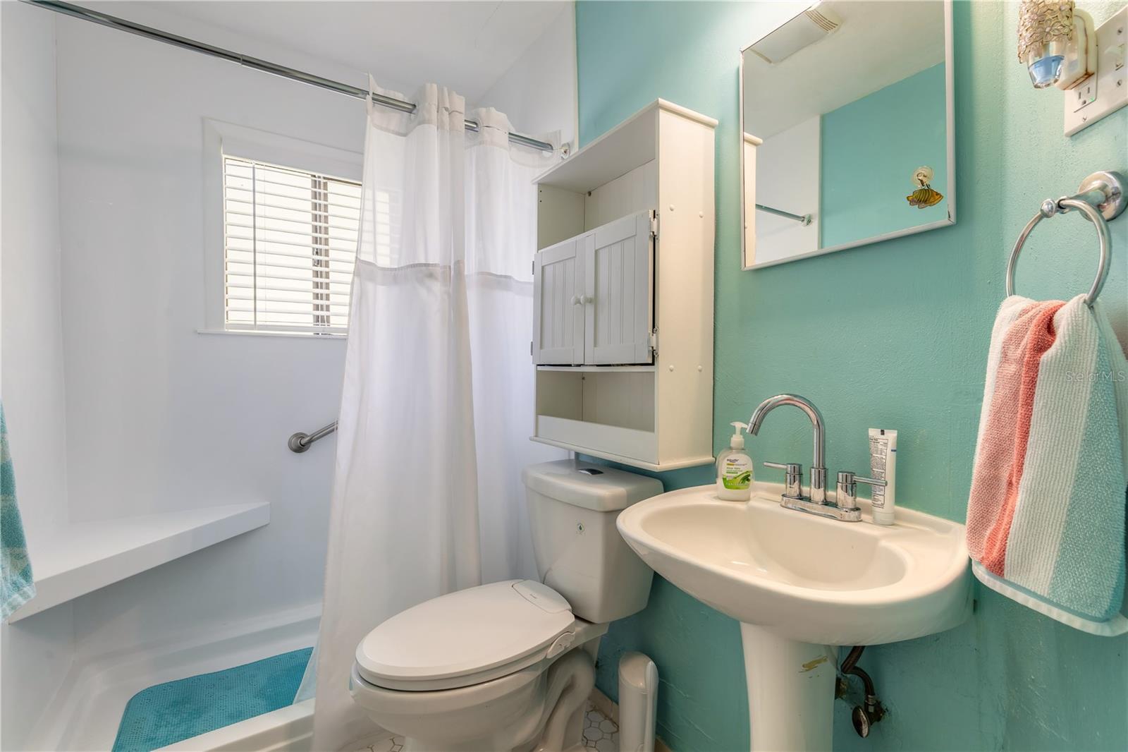 Image 24 of 41 For 208 Crawford Road