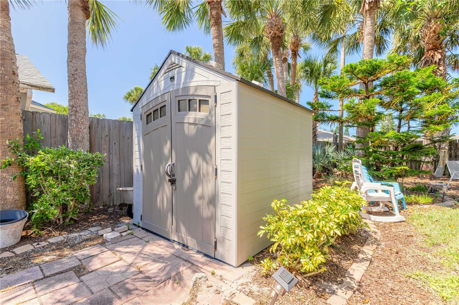 Image 28 of 41 For 208 Crawford Road