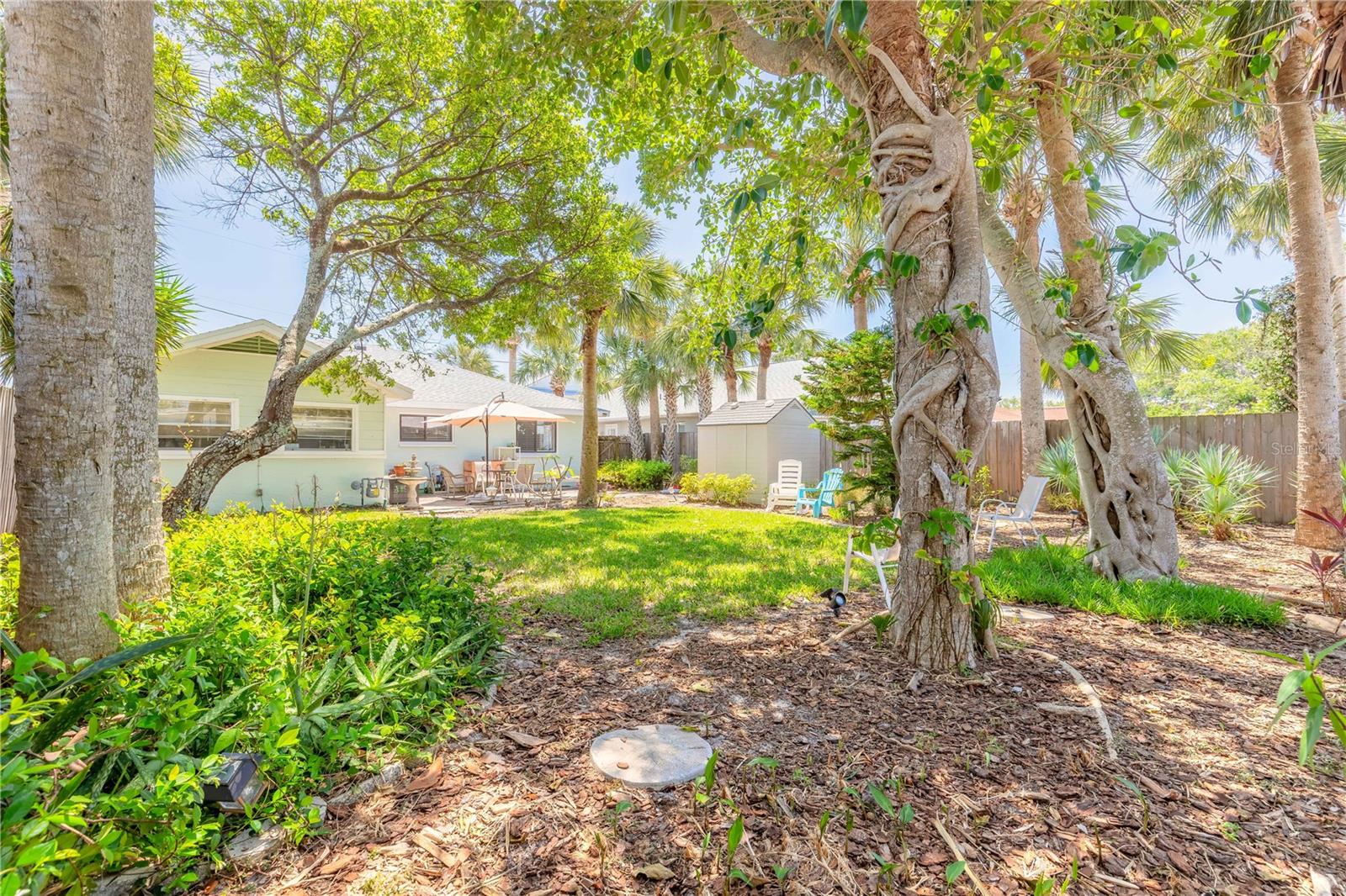 Image 30 of 41 For 208 Crawford Road