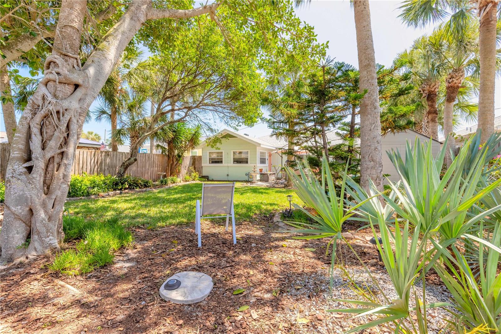 Image 33 of 41 For 208 Crawford Road