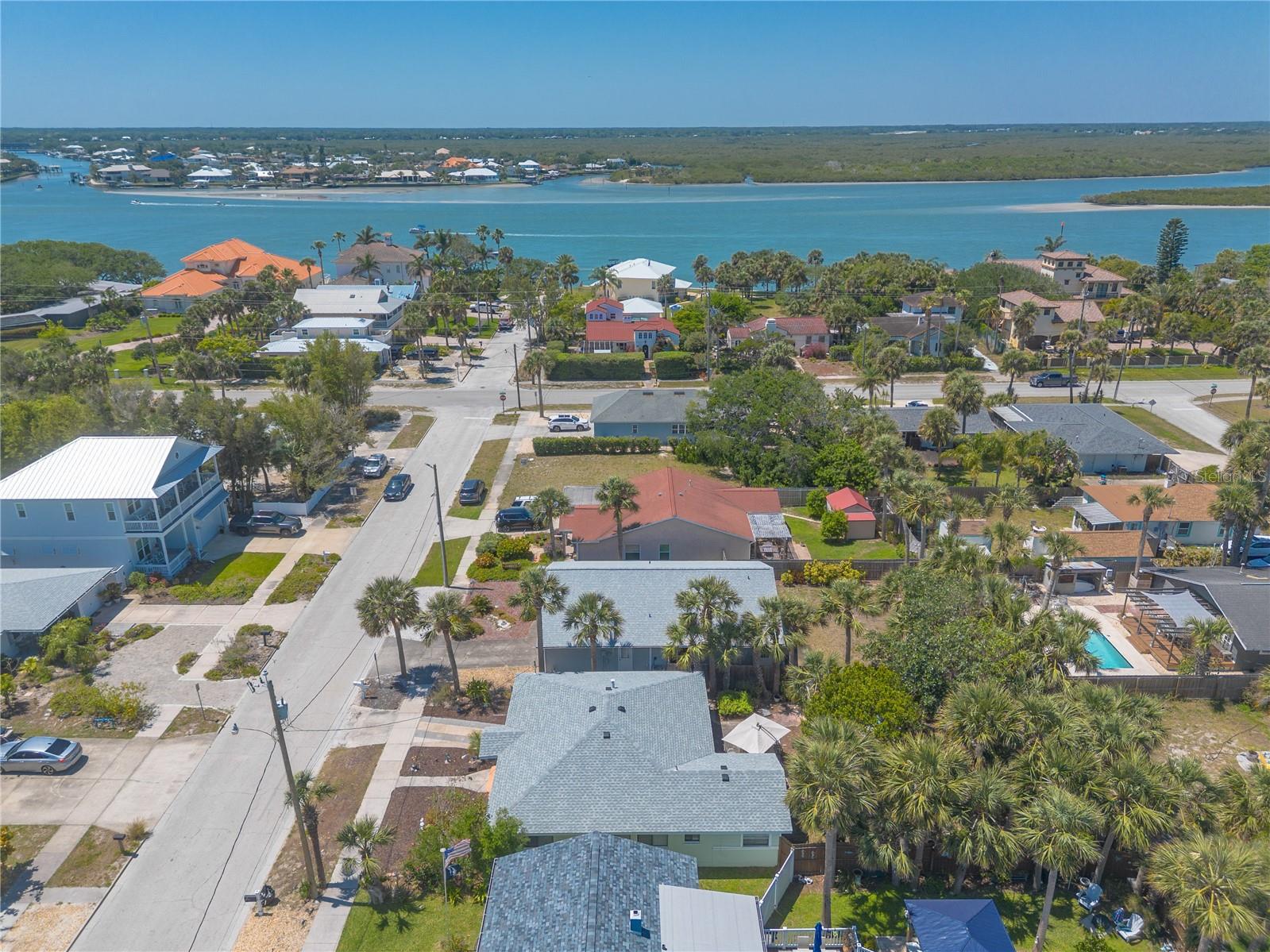 Image 38 of 41 For 208 Crawford Road