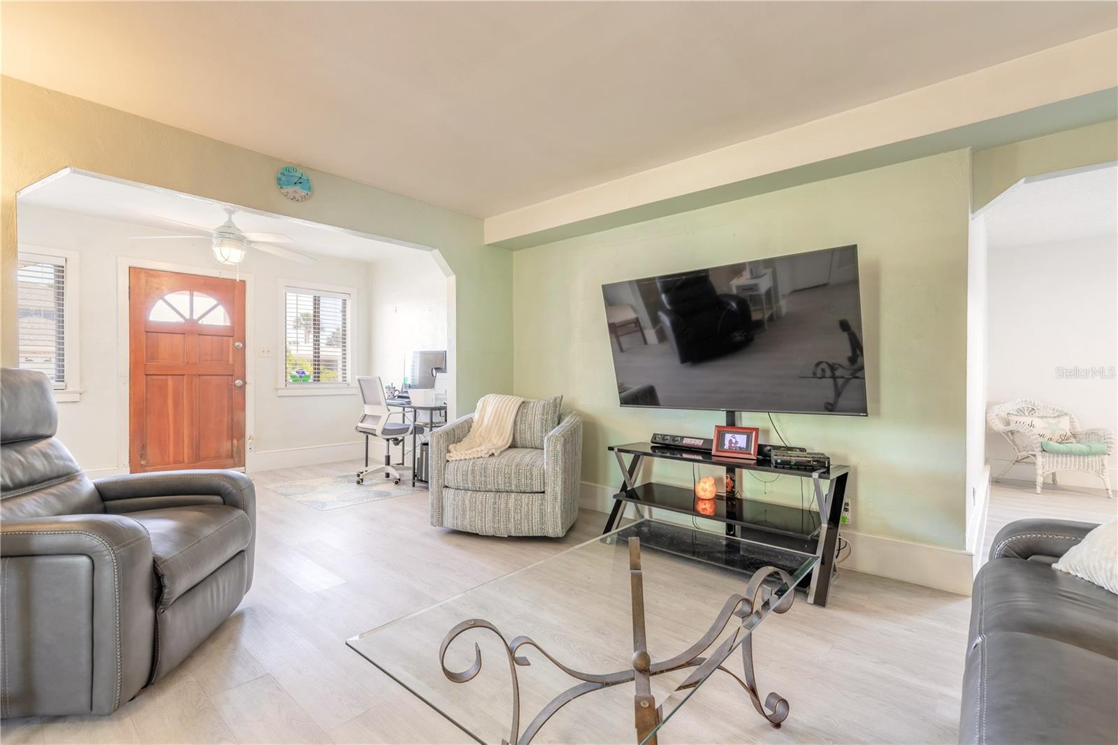 Image 8 of 41 For 208 Crawford Road