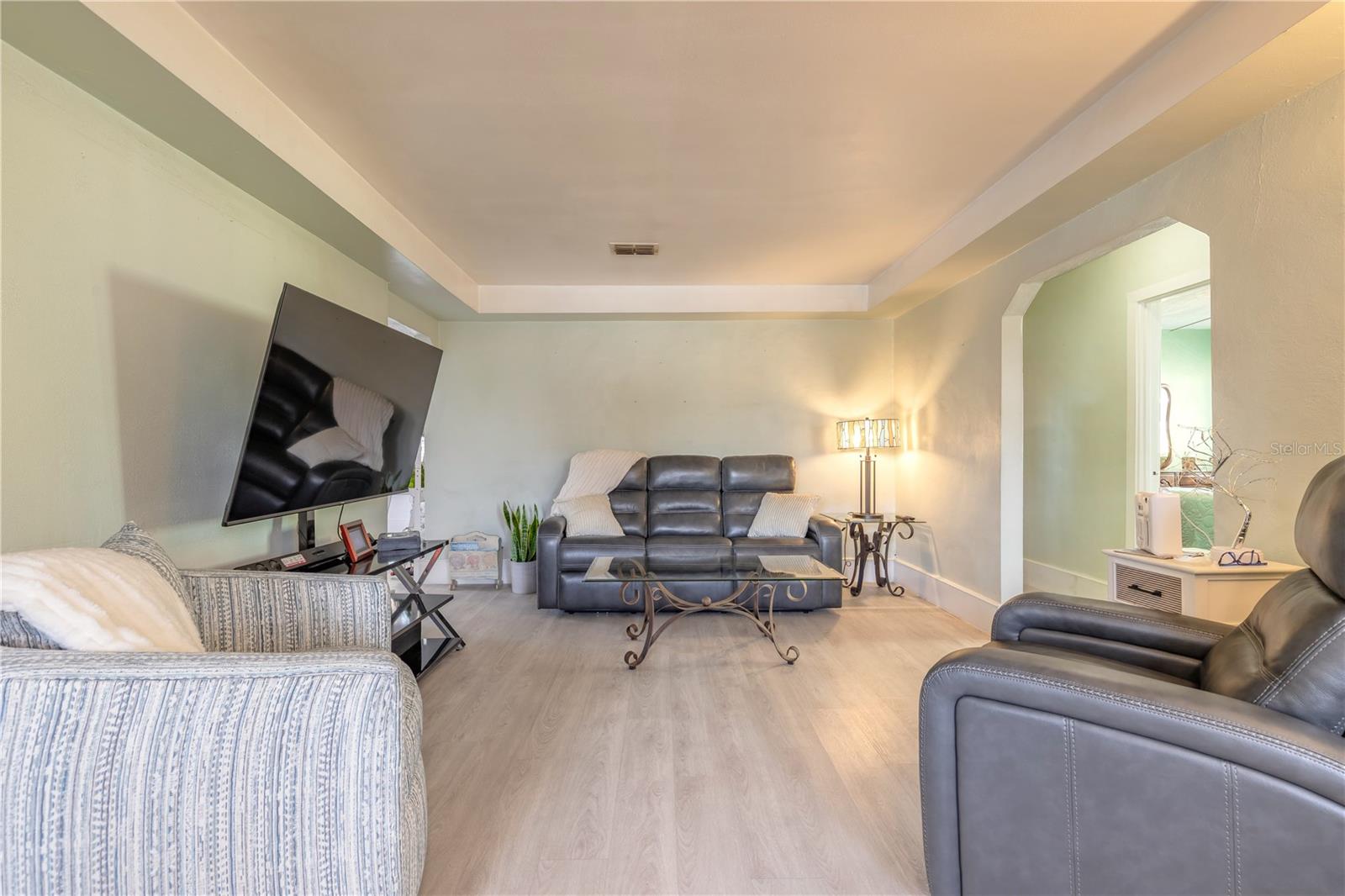 Image 9 of 41 For 208 Crawford Road