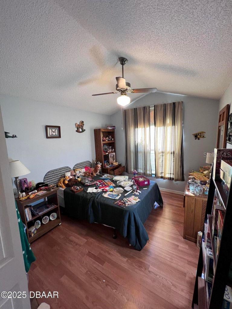 Image 17 of 19 For 1392 Surrey Park Drive