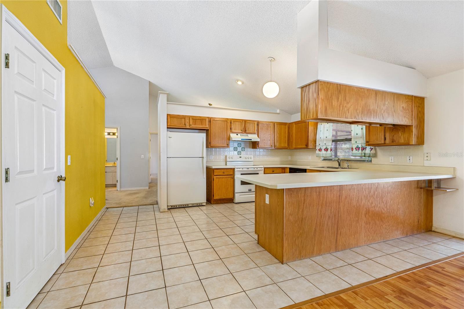 Image 20 of 44 For 1392 Surrey Park Drive