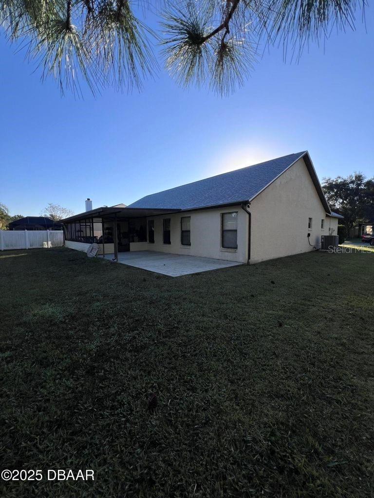 Image 3 of 19 For 1392 Surrey Park Drive