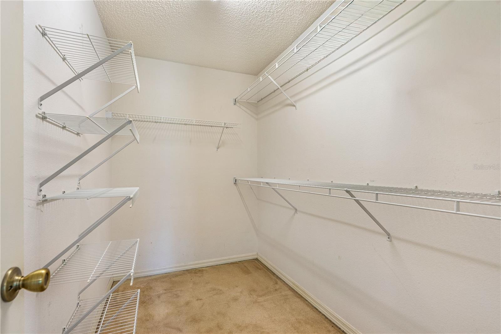 Image 30 of 44 For 1392 Surrey Park Drive