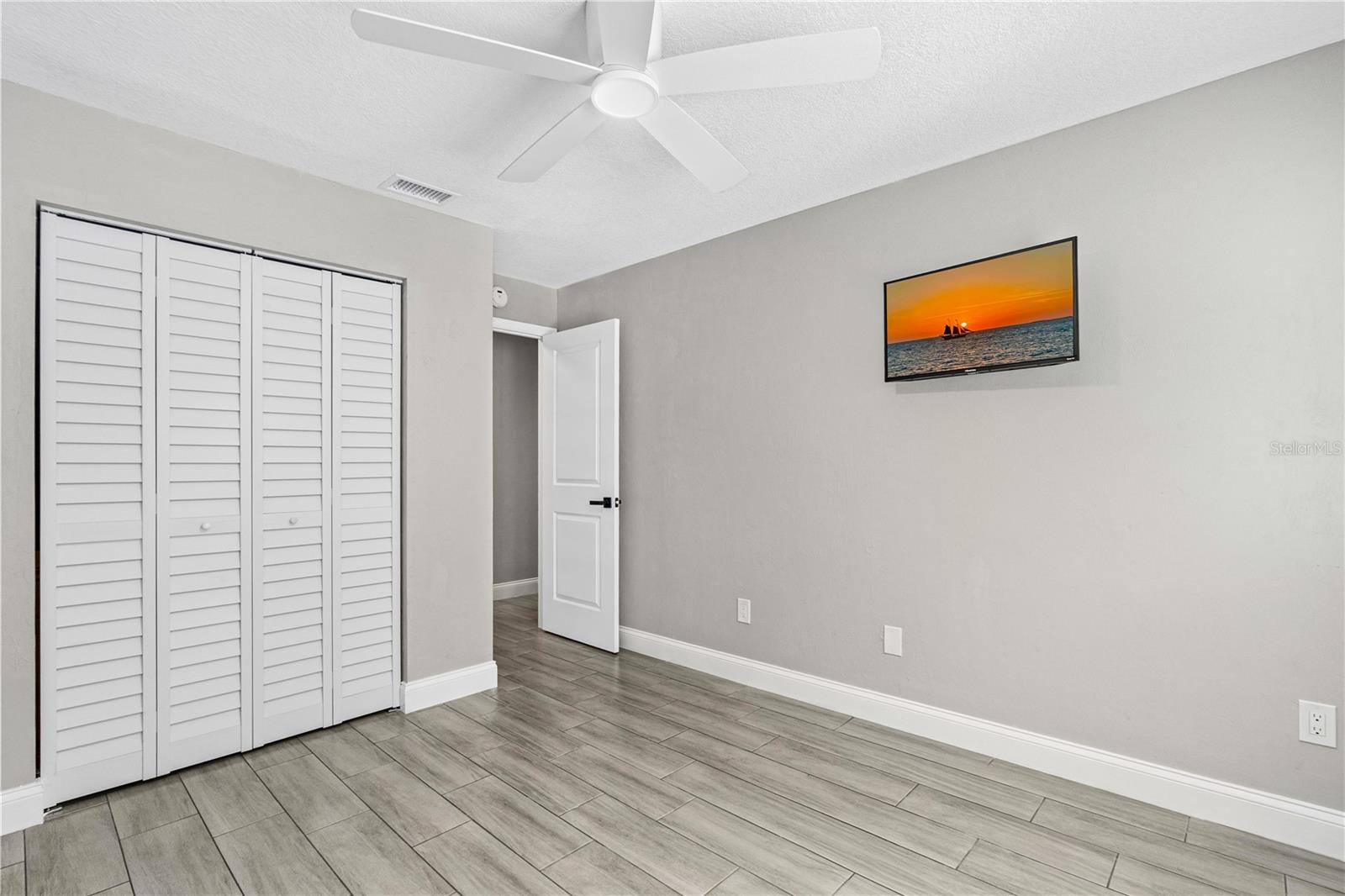 Image 25 of 43 For 799 22nd Avenue