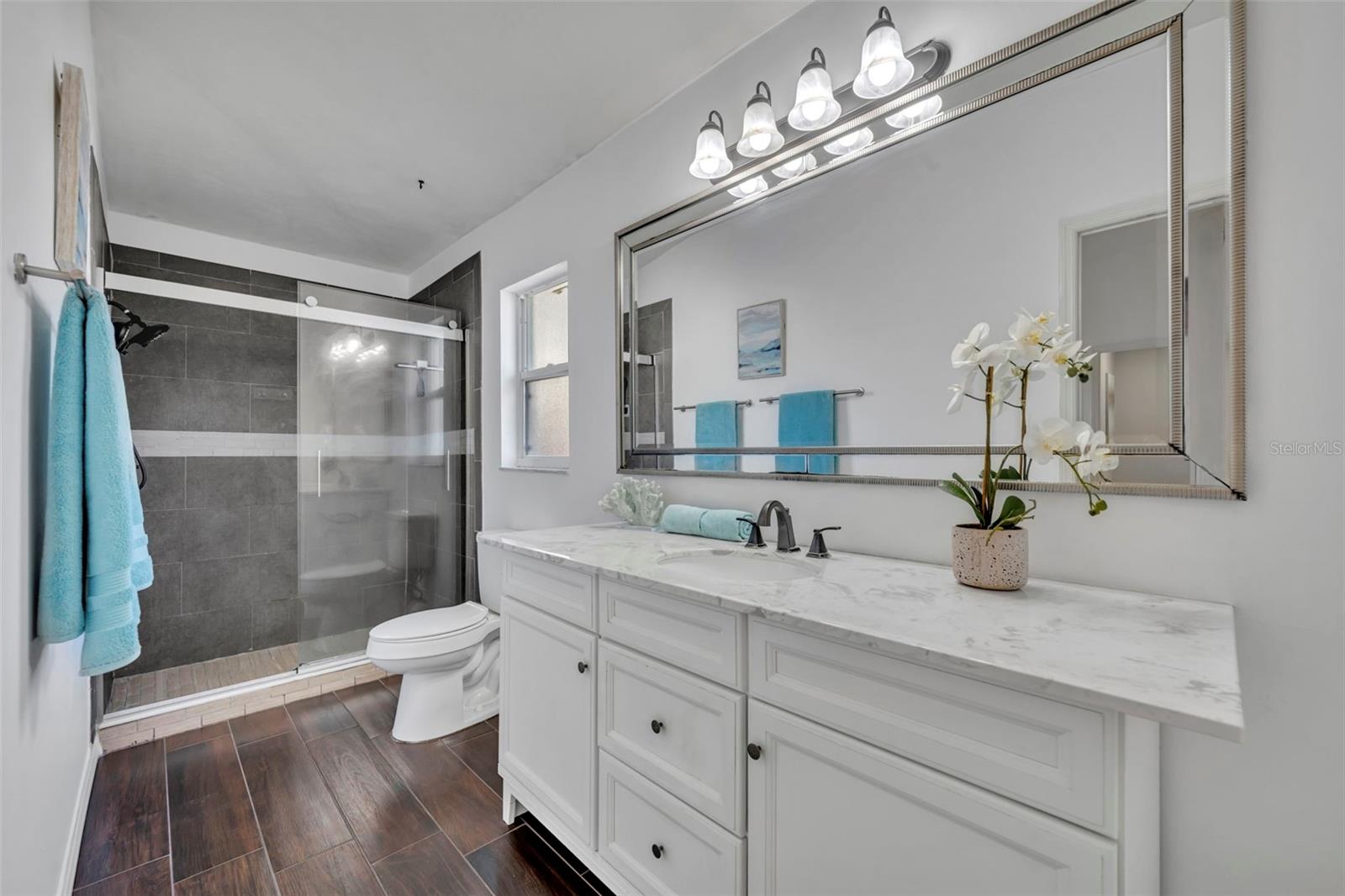 Image 15 of 32 For 3817 Grove View Lane