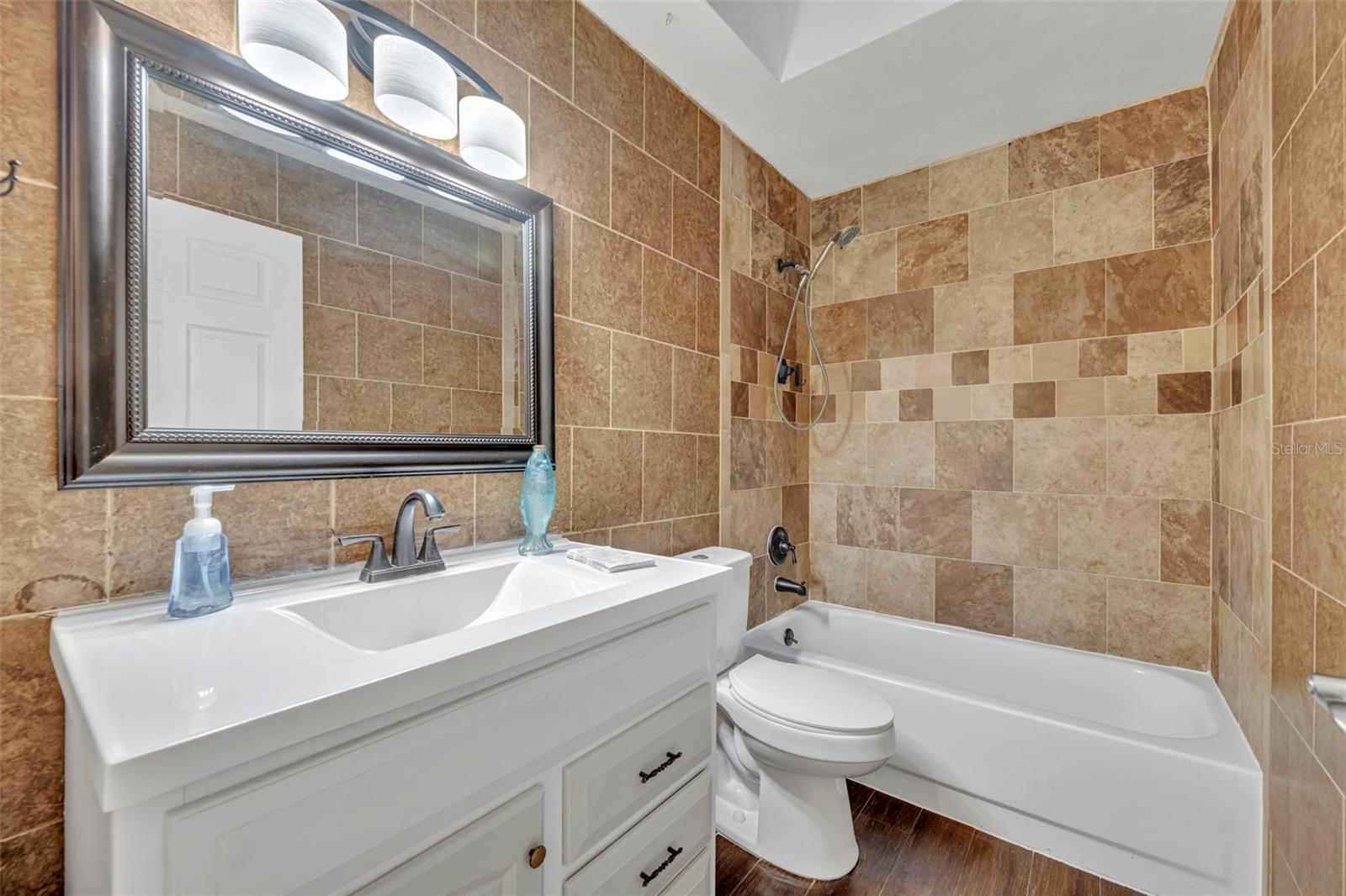 Image 17 of 32 For 3817 Grove View Lane