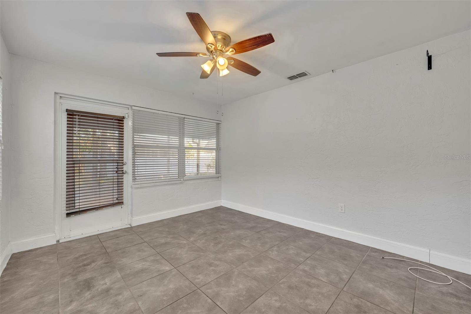 Image 20 of 32 For 3817 Grove View Lane