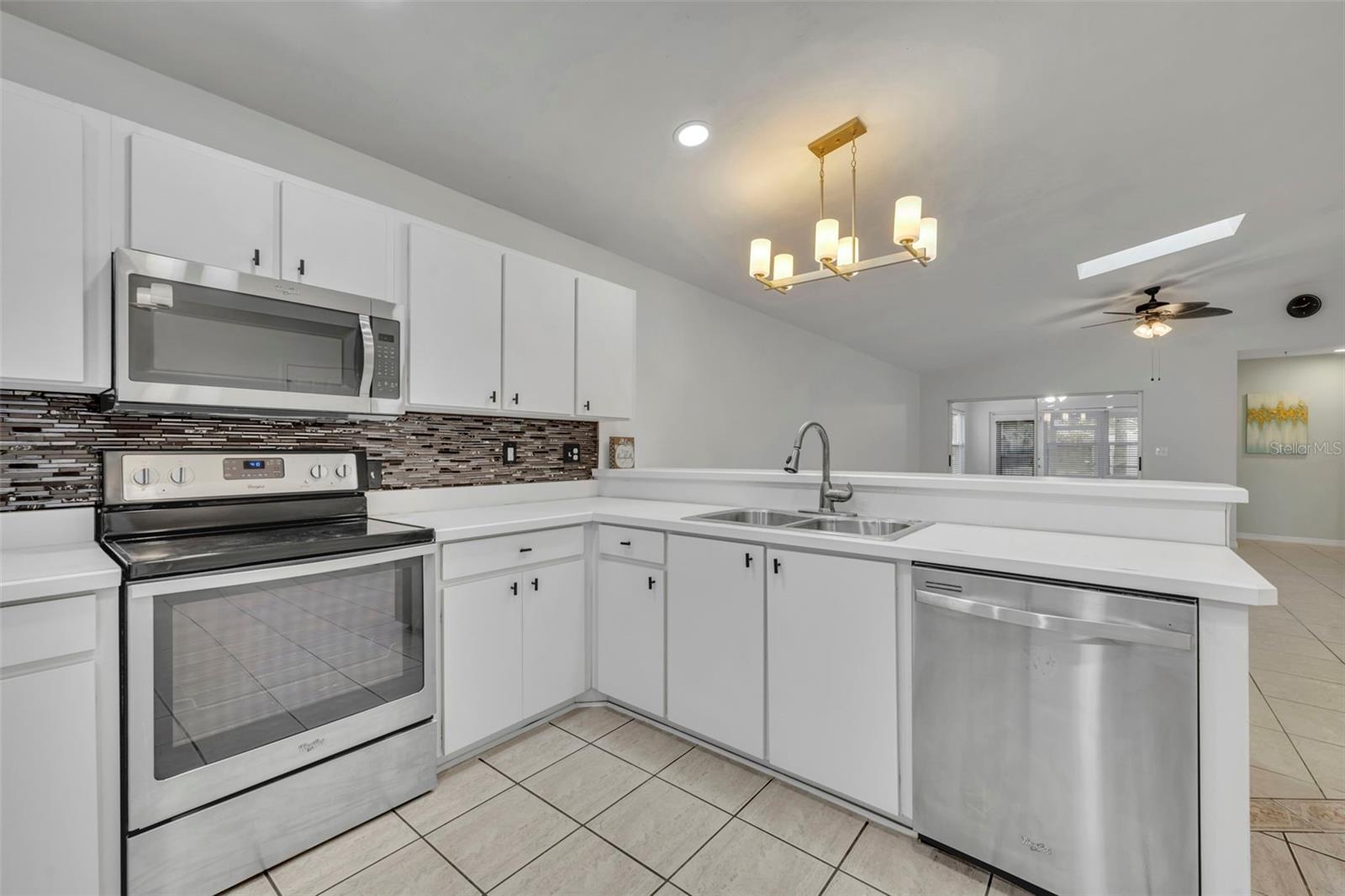 Image 5 of 32 For 3817 Grove View Lane