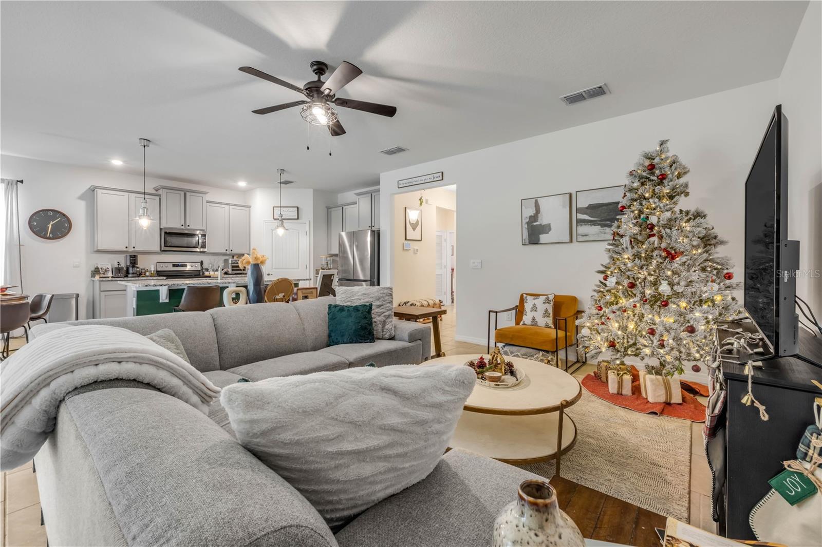 Image 10 of 62 For 1743 Red Rock Road