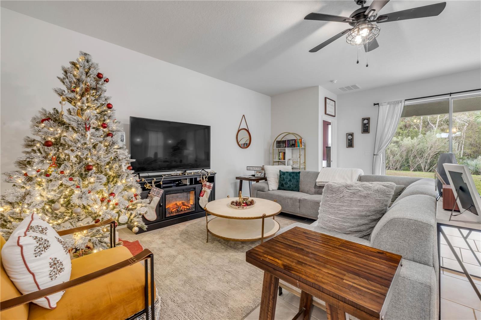 Image 7 of 62 For 1743 Red Rock Road