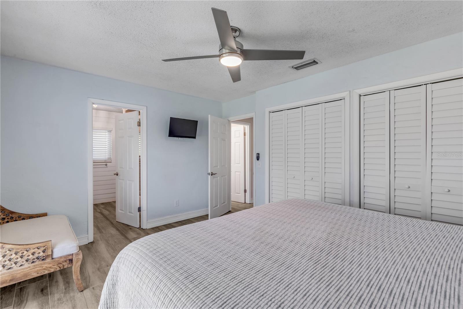 Image 34 of 100 For 4602 Saxon Drive