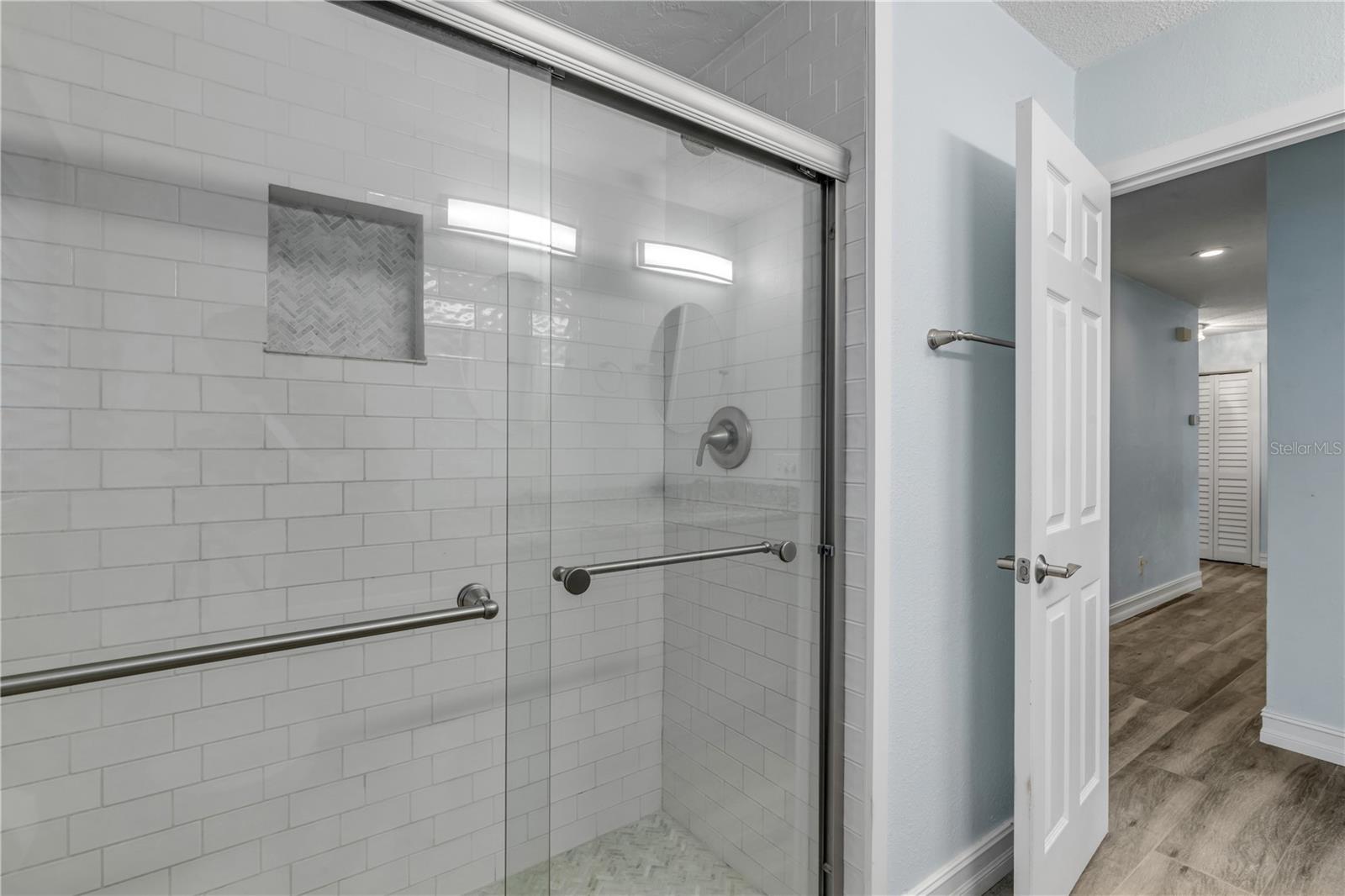 Image 39 of 100 For 4602 Saxon Drive