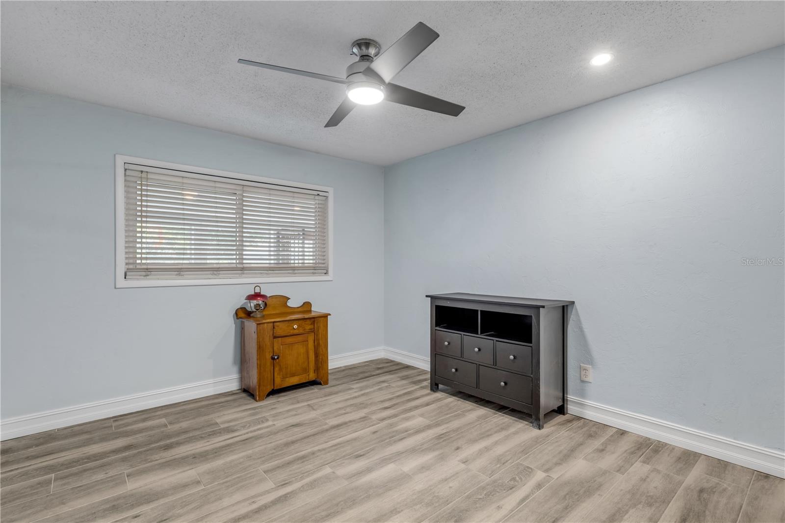 Image 43 of 100 For 4602 Saxon Drive