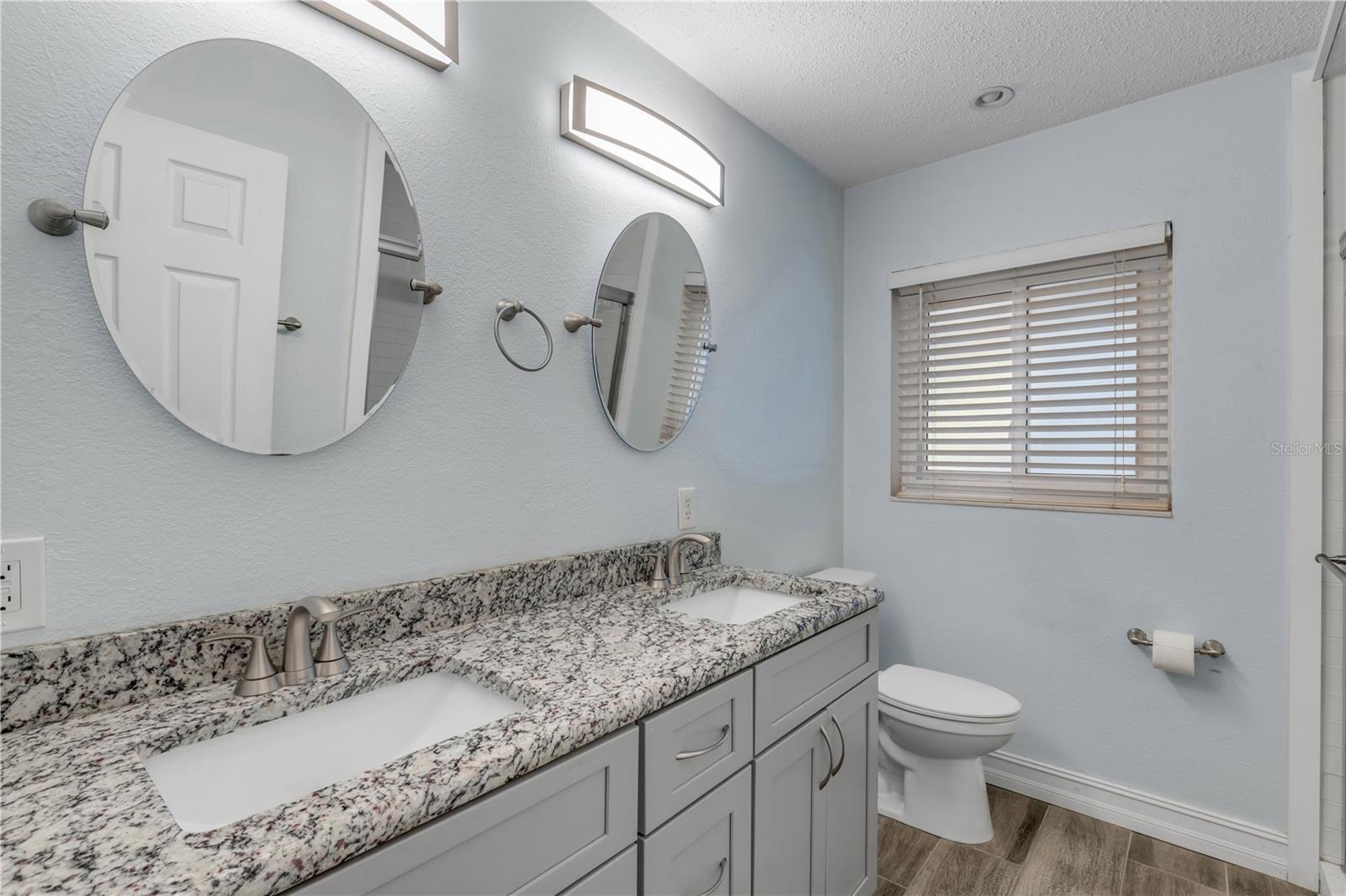 Image 6 of 100 For 4602 Saxon Drive