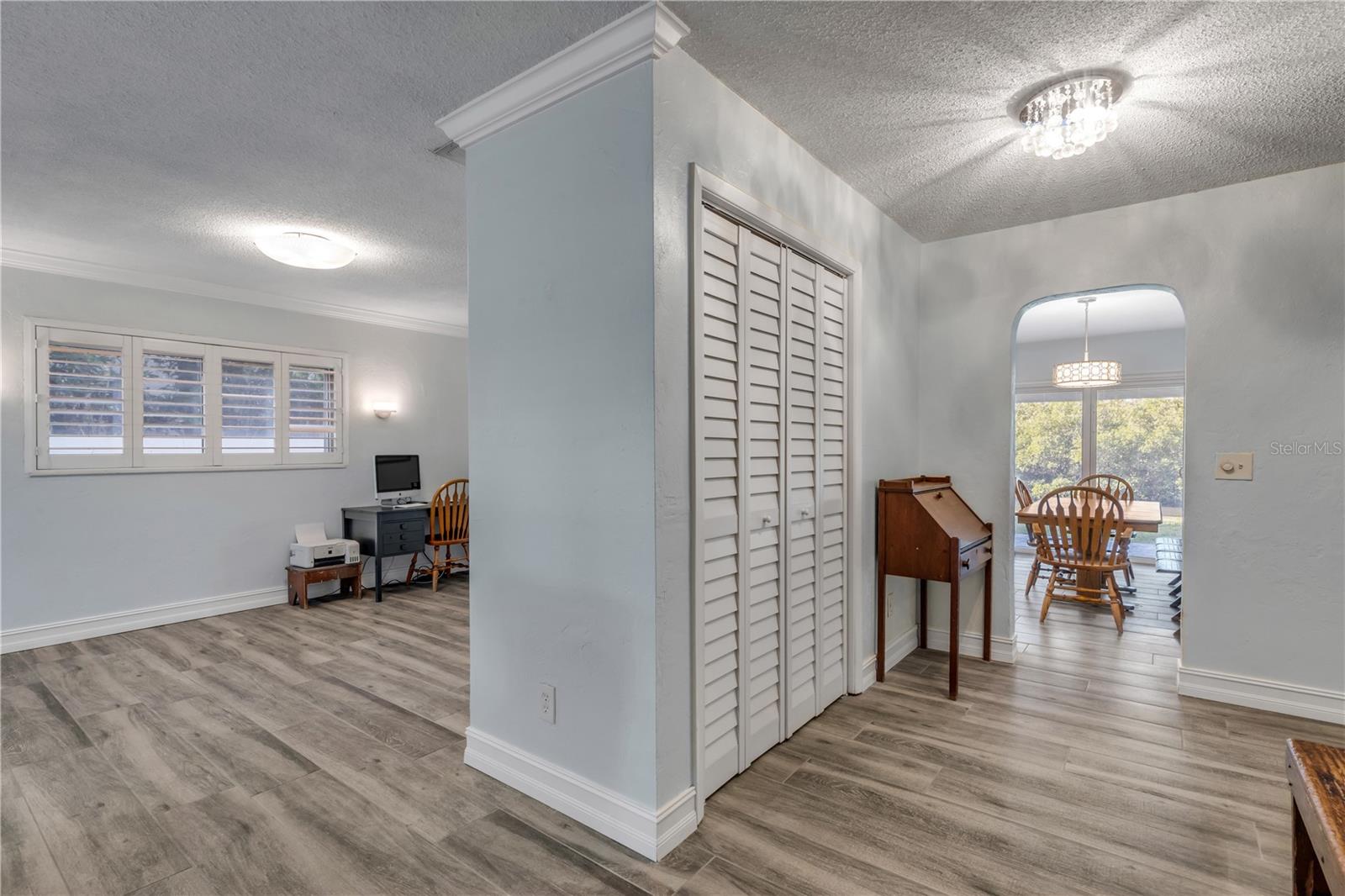 Image 61 of 100 For 4602 Saxon Drive