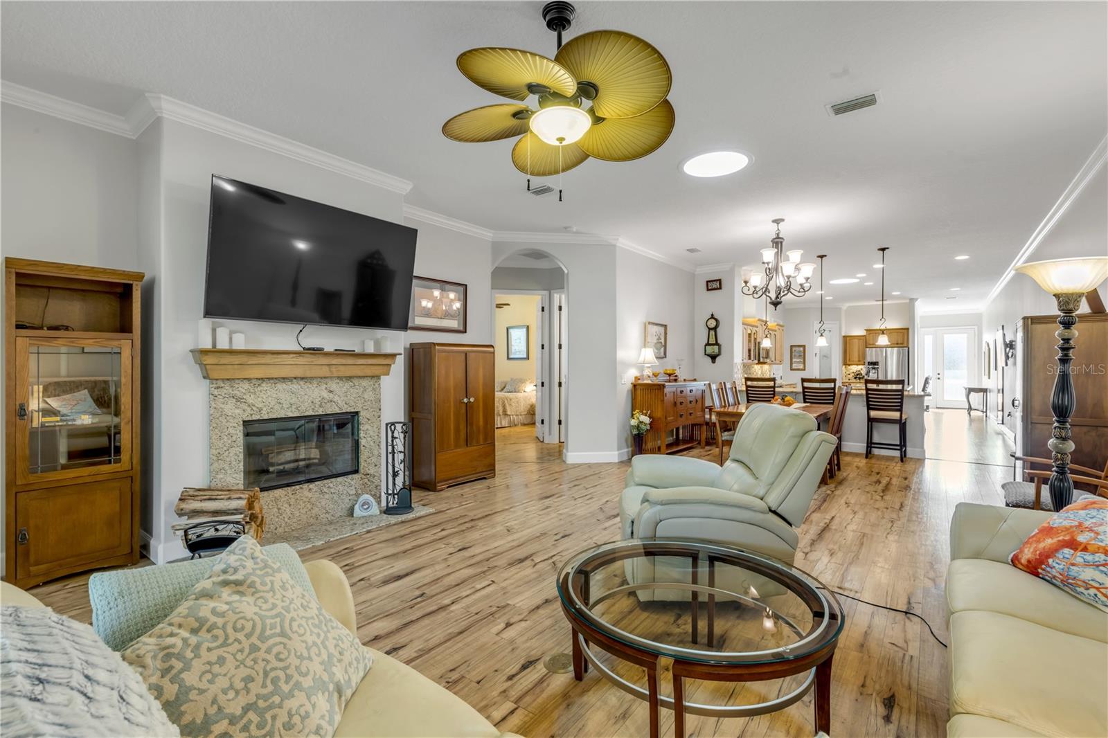 Image 17 of 46 For 3367 Torre Boulevard