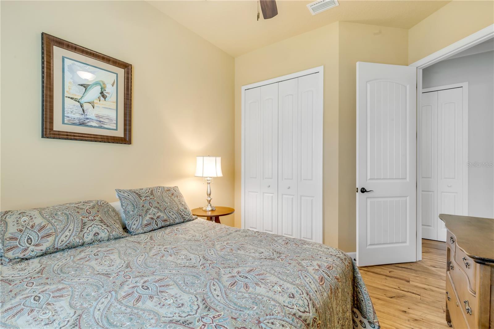 Image 19 of 46 For 3367 Torre Boulevard