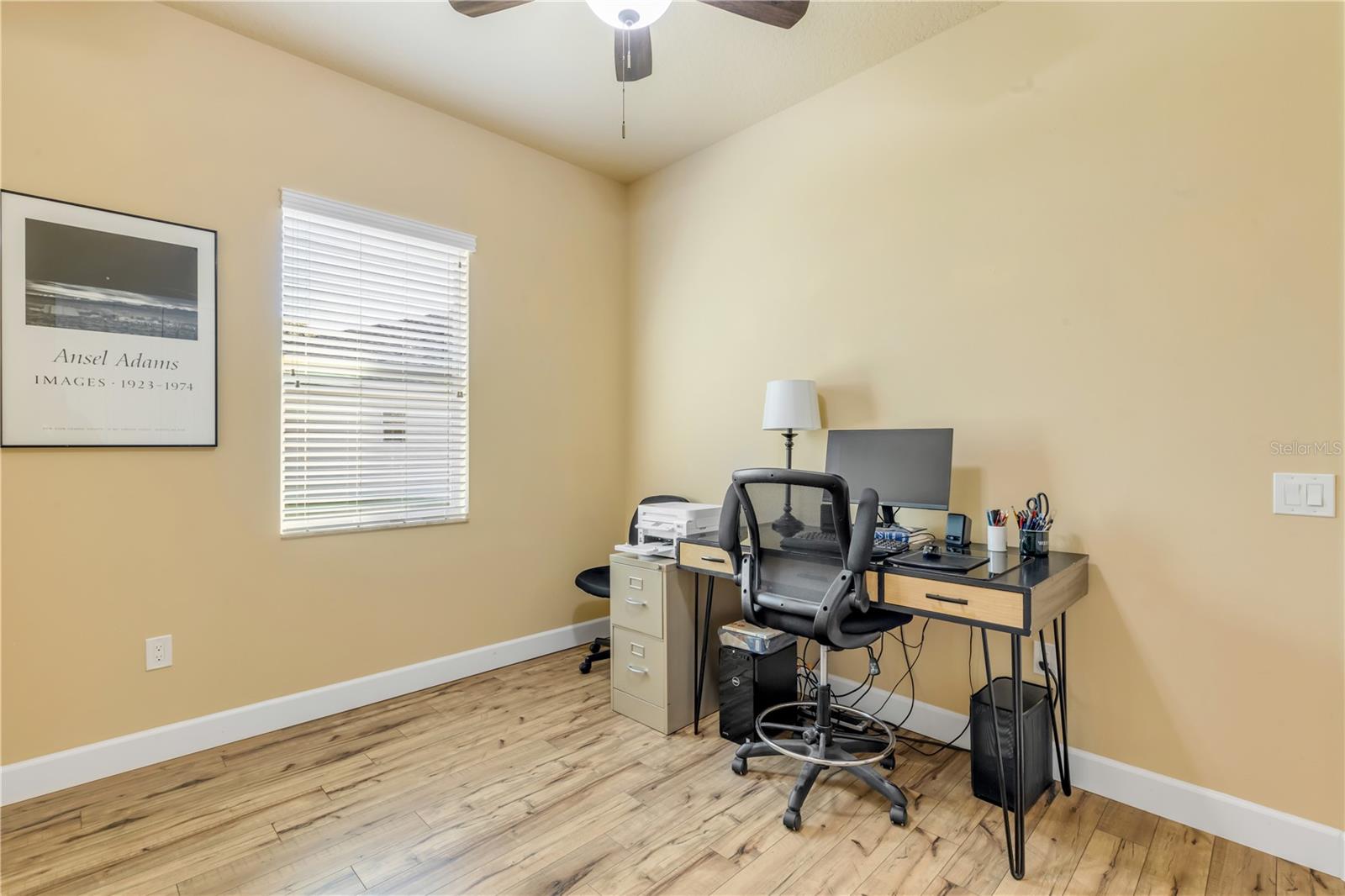 Image 23 of 46 For 3367 Torre Boulevard