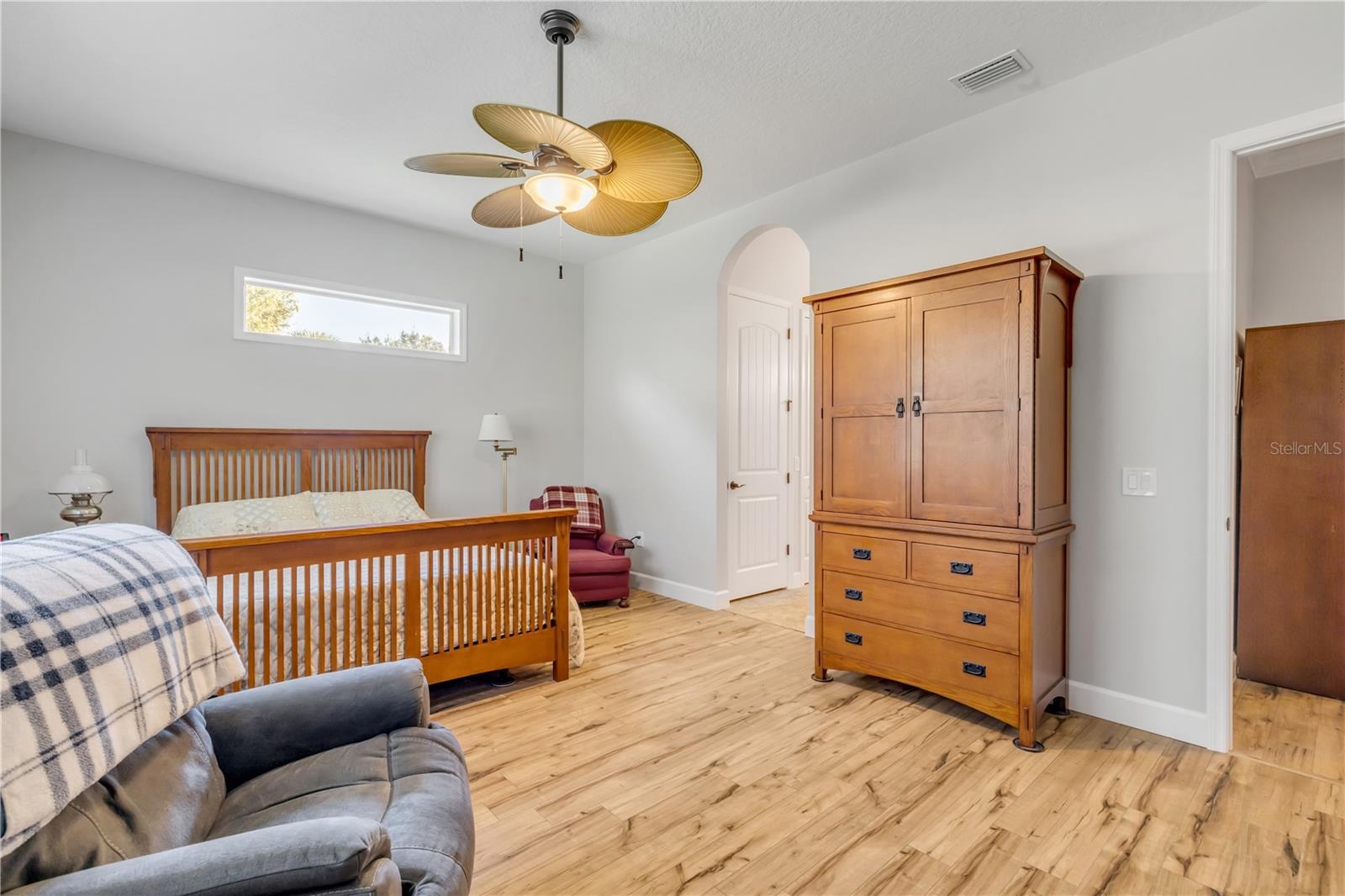 Image 27 of 46 For 3367 Torre Boulevard