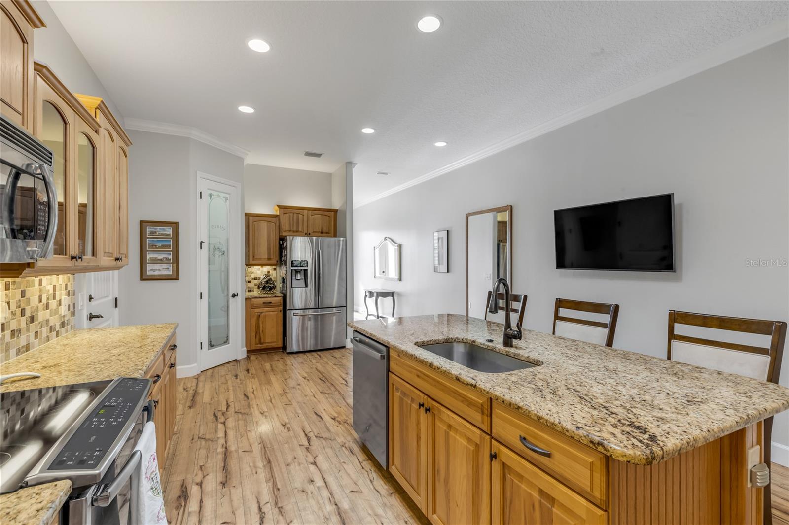 Image 7 of 46 For 3367 Torre Boulevard