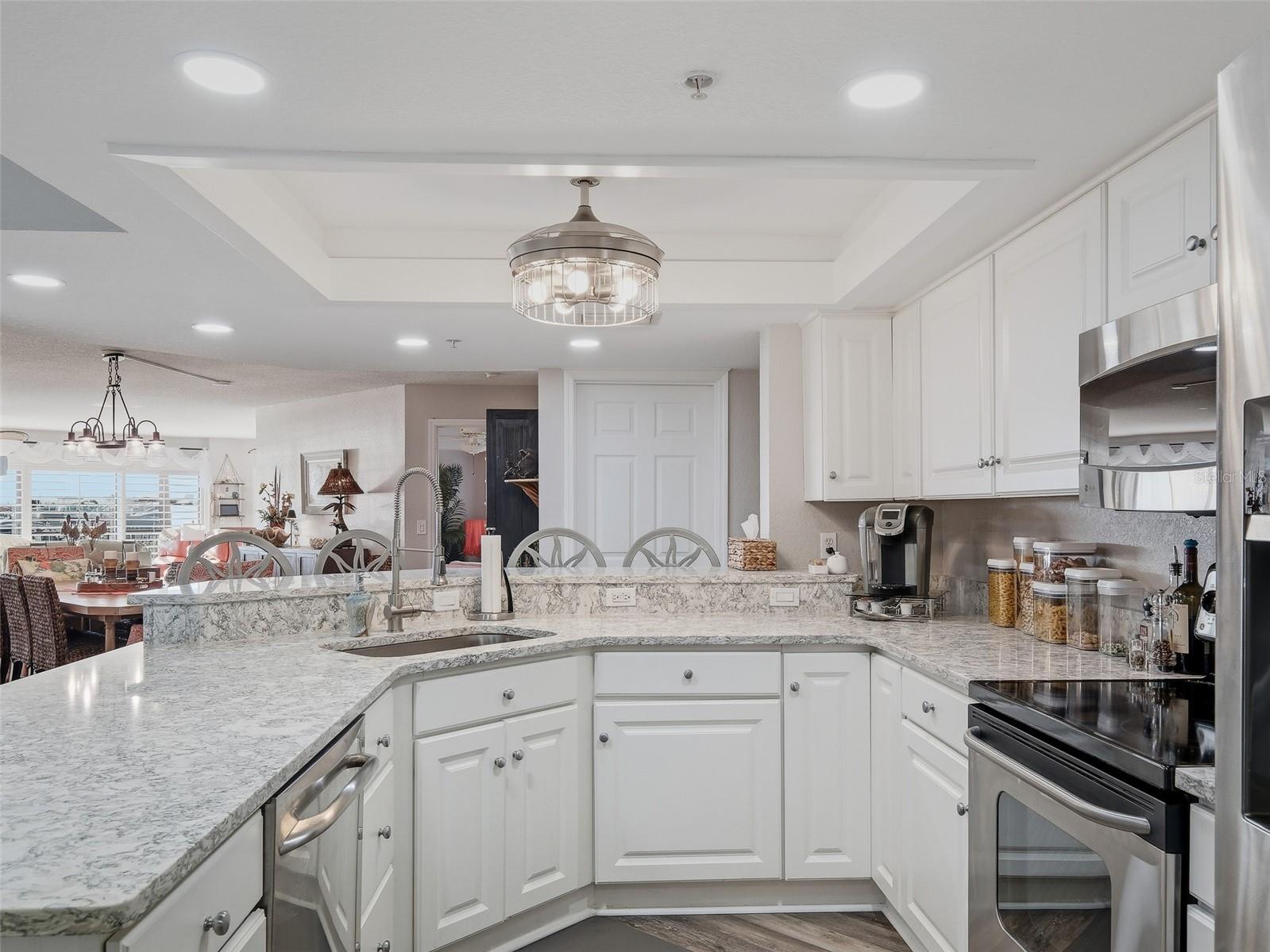 Image 26 of 71 For 2700 Peninsula Avenue 214