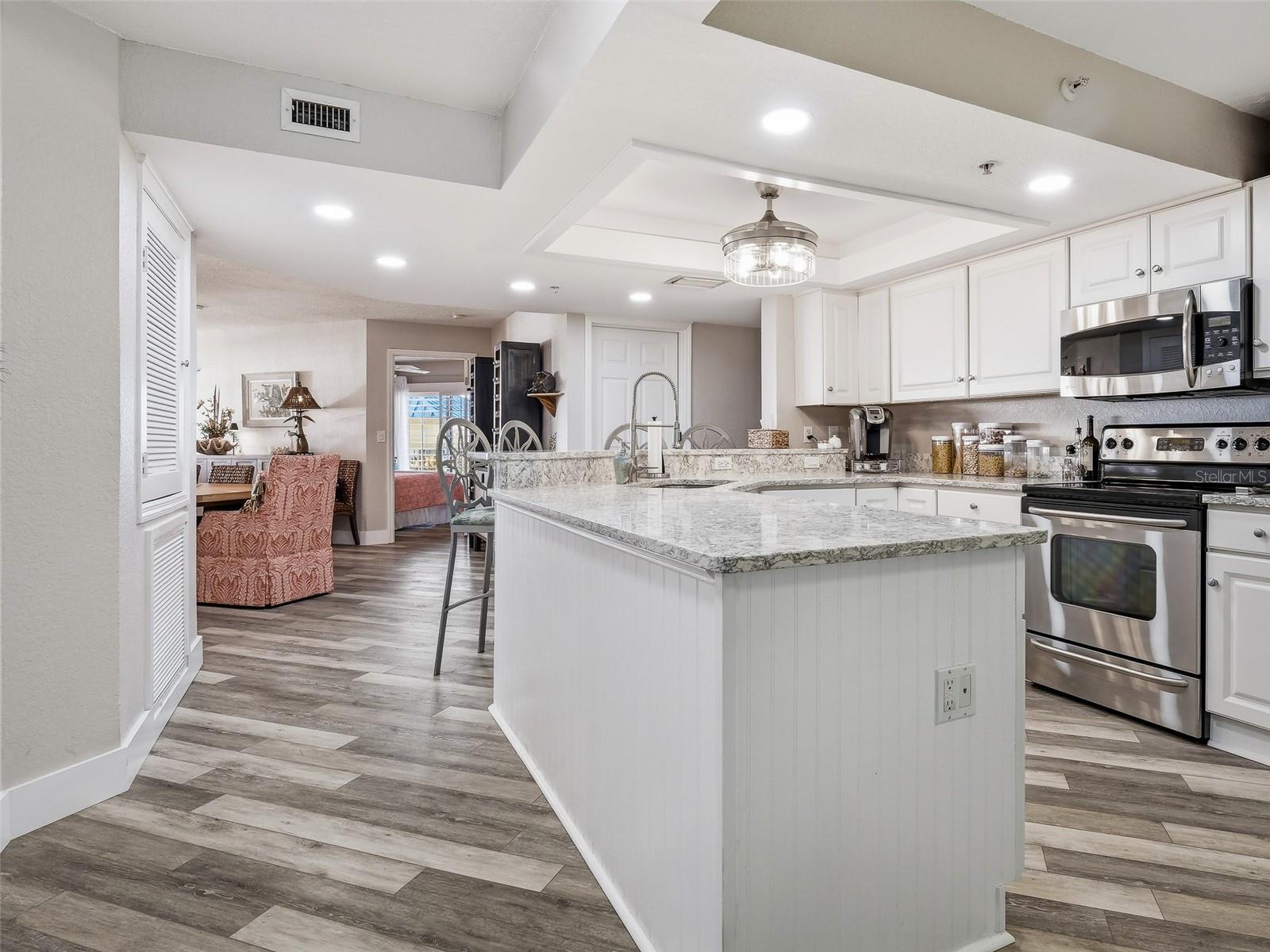 Image 27 of 71 For 2700 Peninsula Avenue 214