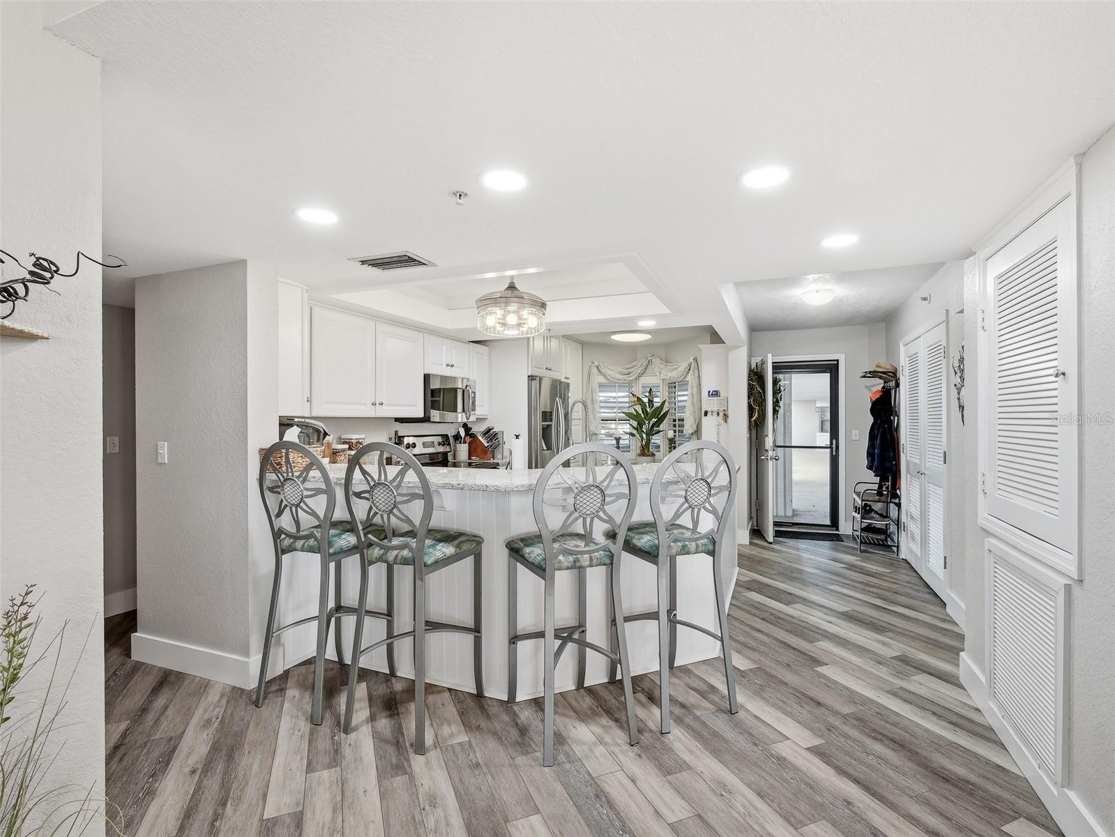 Image 28 of 71 For 2700 Peninsula Avenue 214