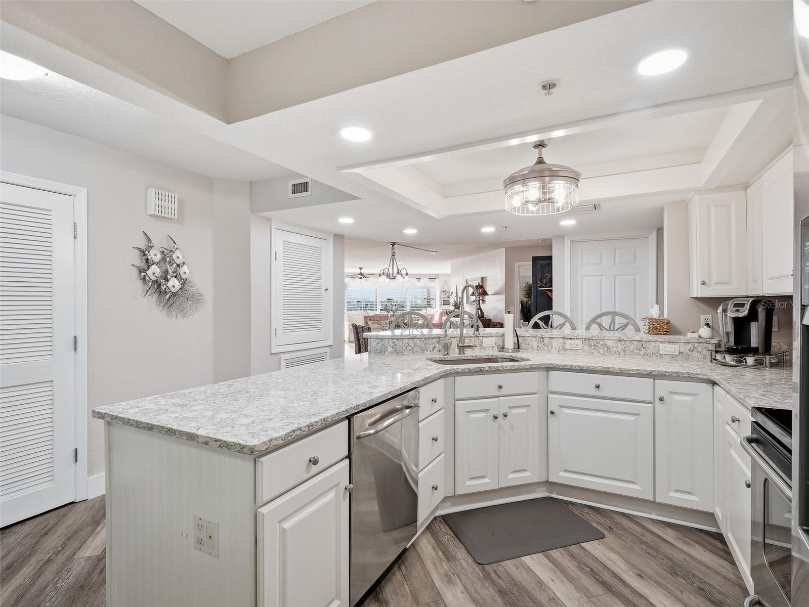 Image 32 of 71 For 2700 Peninsula Avenue 214