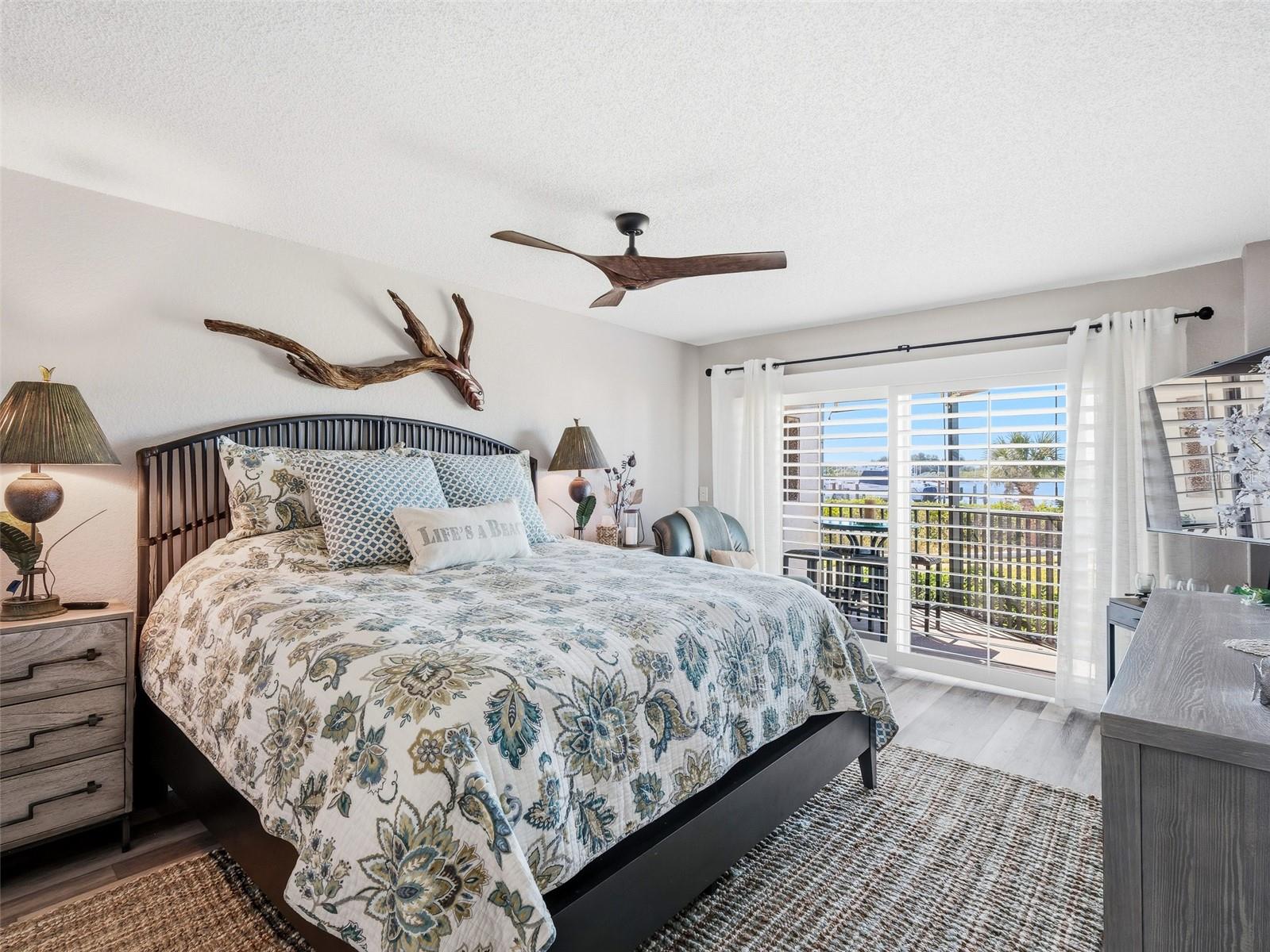 Image 37 of 71 For 2700 Peninsula Avenue 214